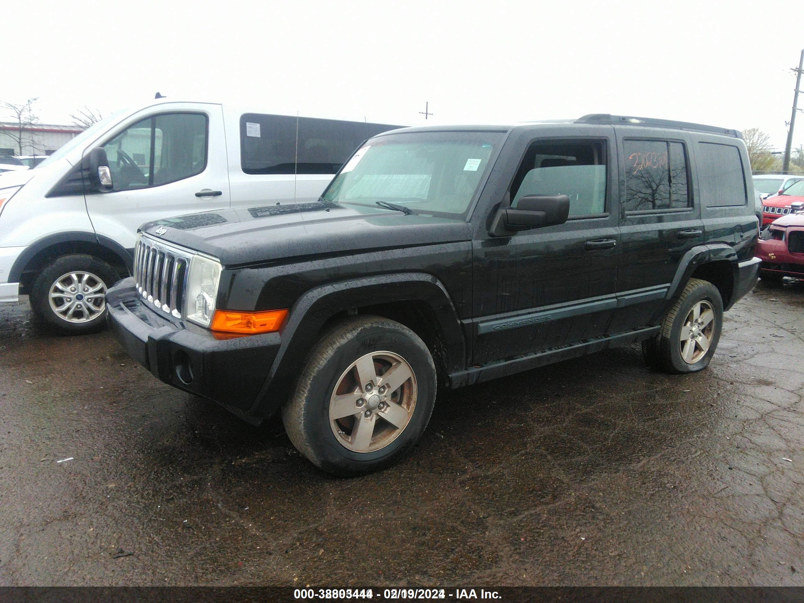 Photo 2 VIN: 1J8HG48KX8C110634 - JEEP COMMANDER 