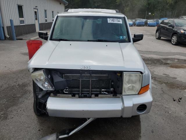 Photo 4 VIN: 1J8HG48N56C274168 - JEEP COMMANDER 