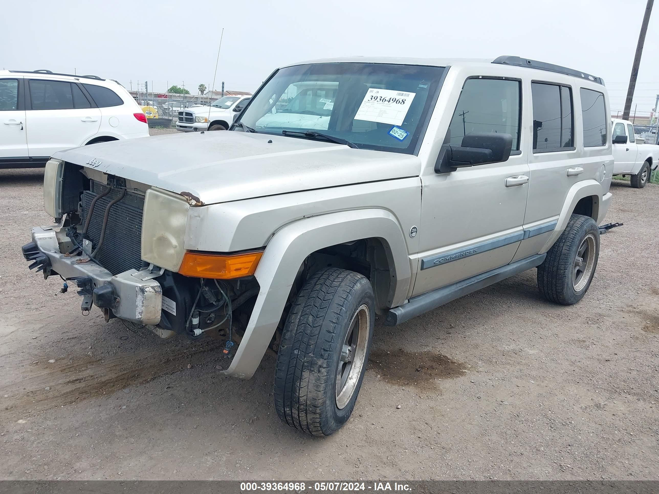 Photo 1 VIN: 1J8HG48N68C151143 - JEEP COMMANDER 