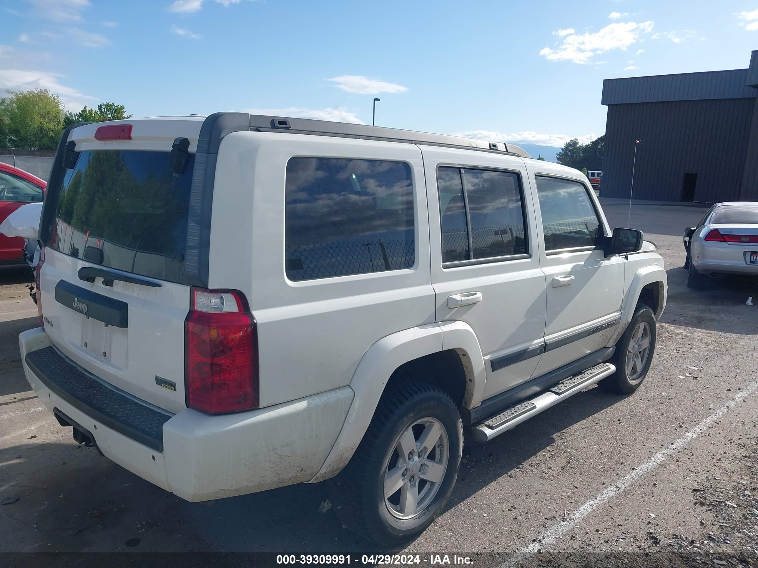 Photo 3 VIN: 1J8HG48N78C230613 - JEEP COMMANDER 