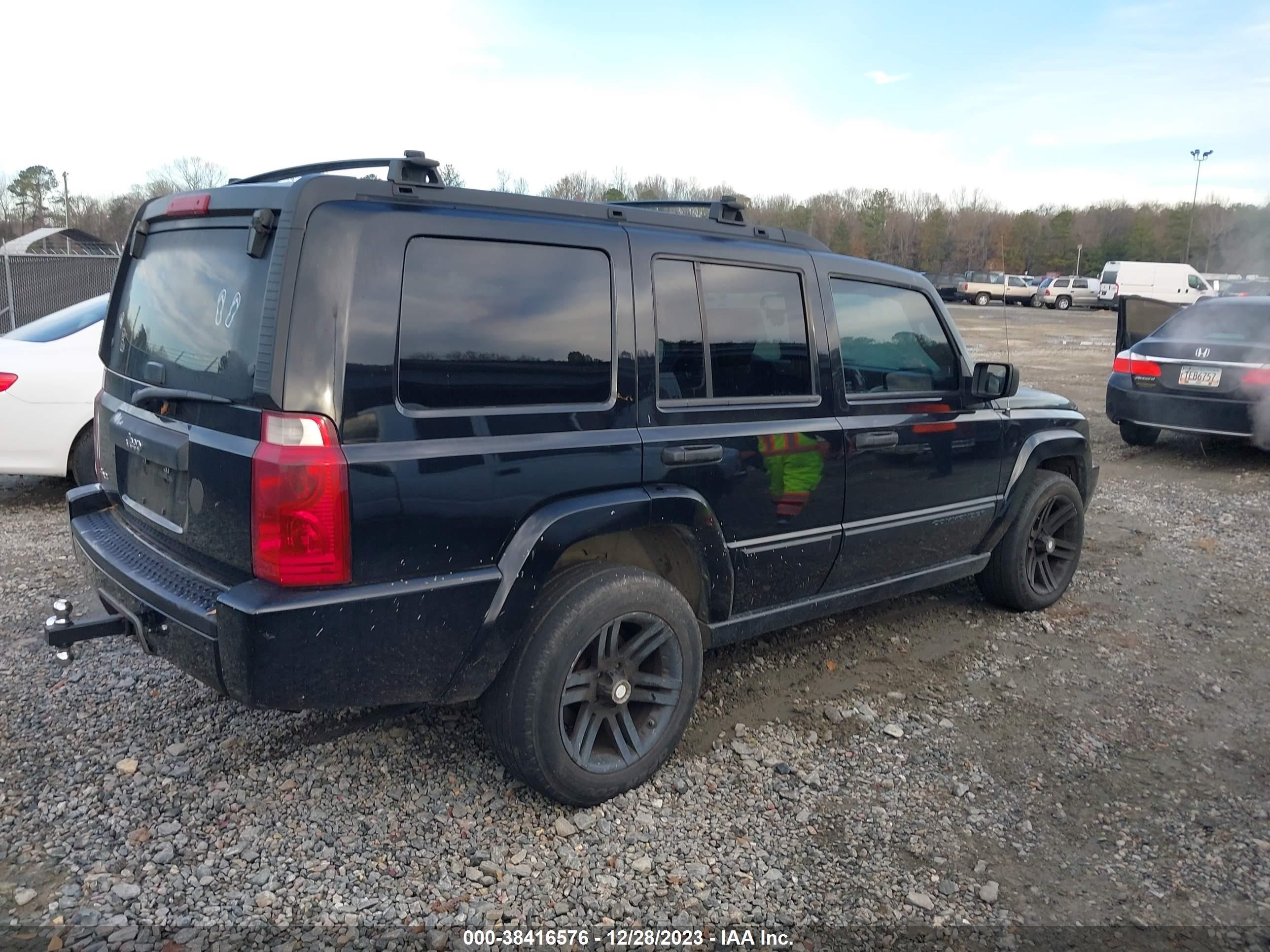 Photo 3 VIN: 1J8HG48N86C179152 - JEEP COMMANDER 