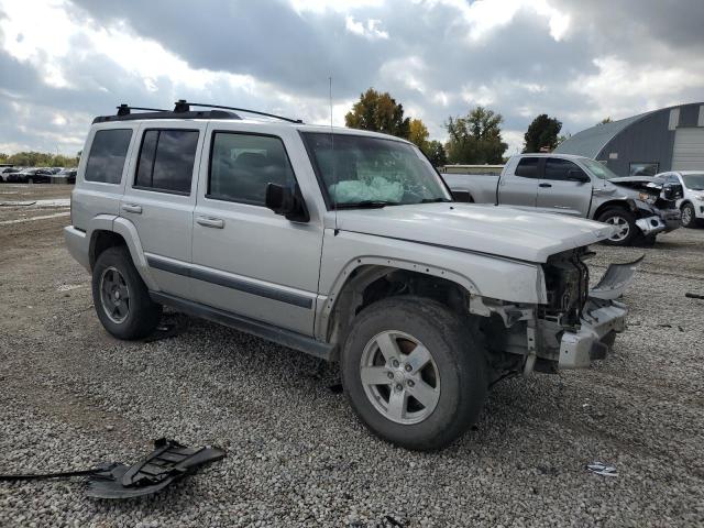 Photo 3 VIN: 1J8HG48N98C239636 - JEEP COMMANDER 