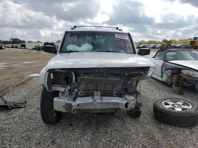 Photo 4 VIN: 1J8HG48N98C239636 - JEEP COMMANDER 