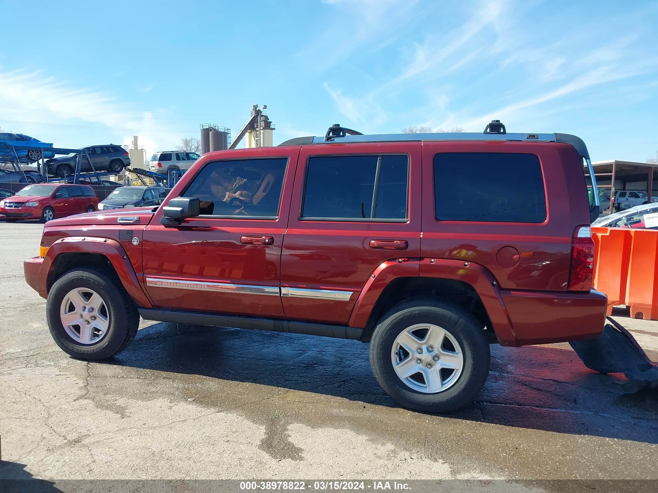 Photo 14 VIN: 1J8HG58218C184806 - JEEP COMMANDER 