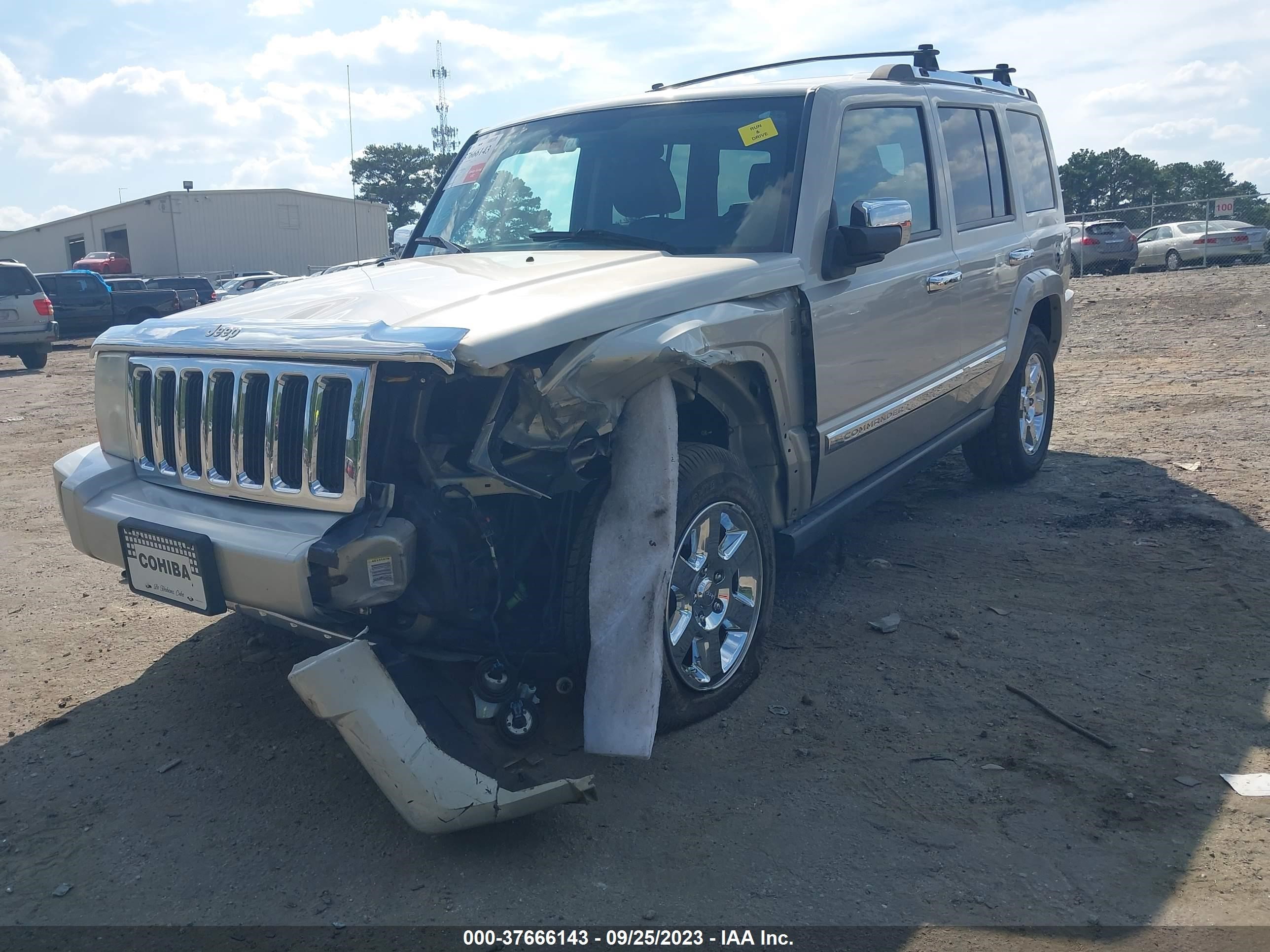 Photo 5 VIN: 1J8HG58227C529985 - JEEP COMMANDER 