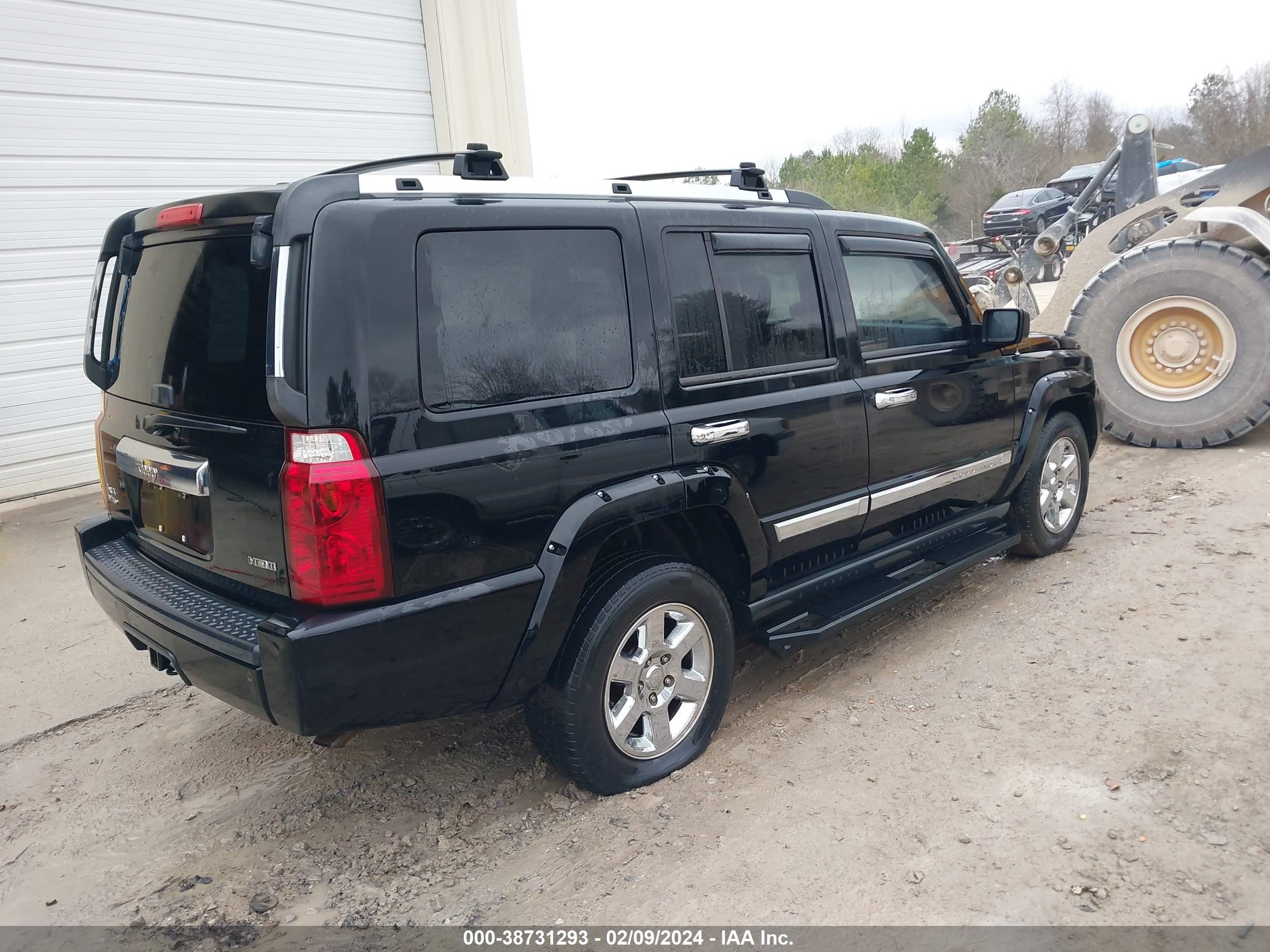 Photo 3 VIN: 1J8HG582X7C546680 - JEEP COMMANDER 