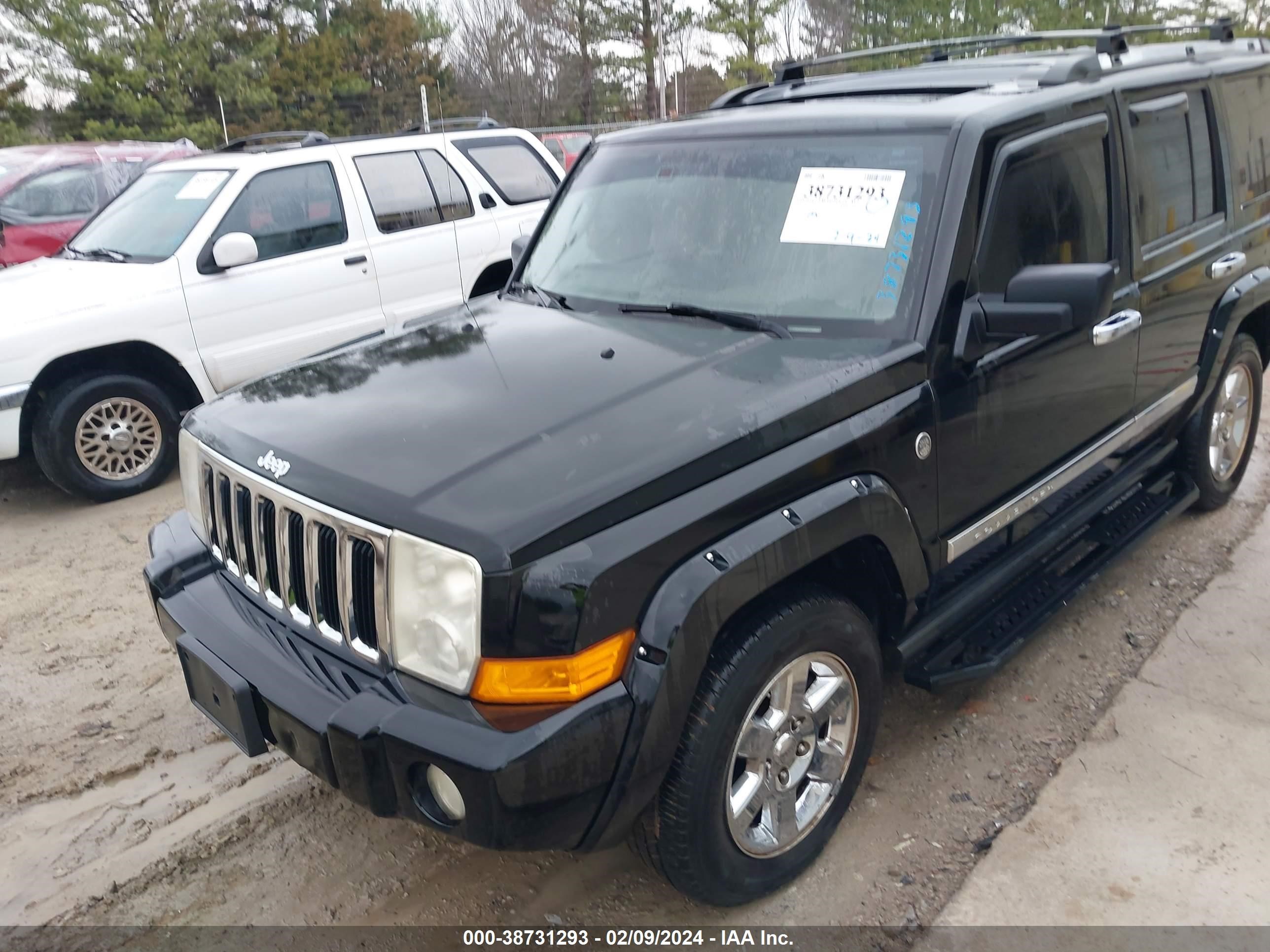 Photo 5 VIN: 1J8HG582X7C546680 - JEEP COMMANDER 