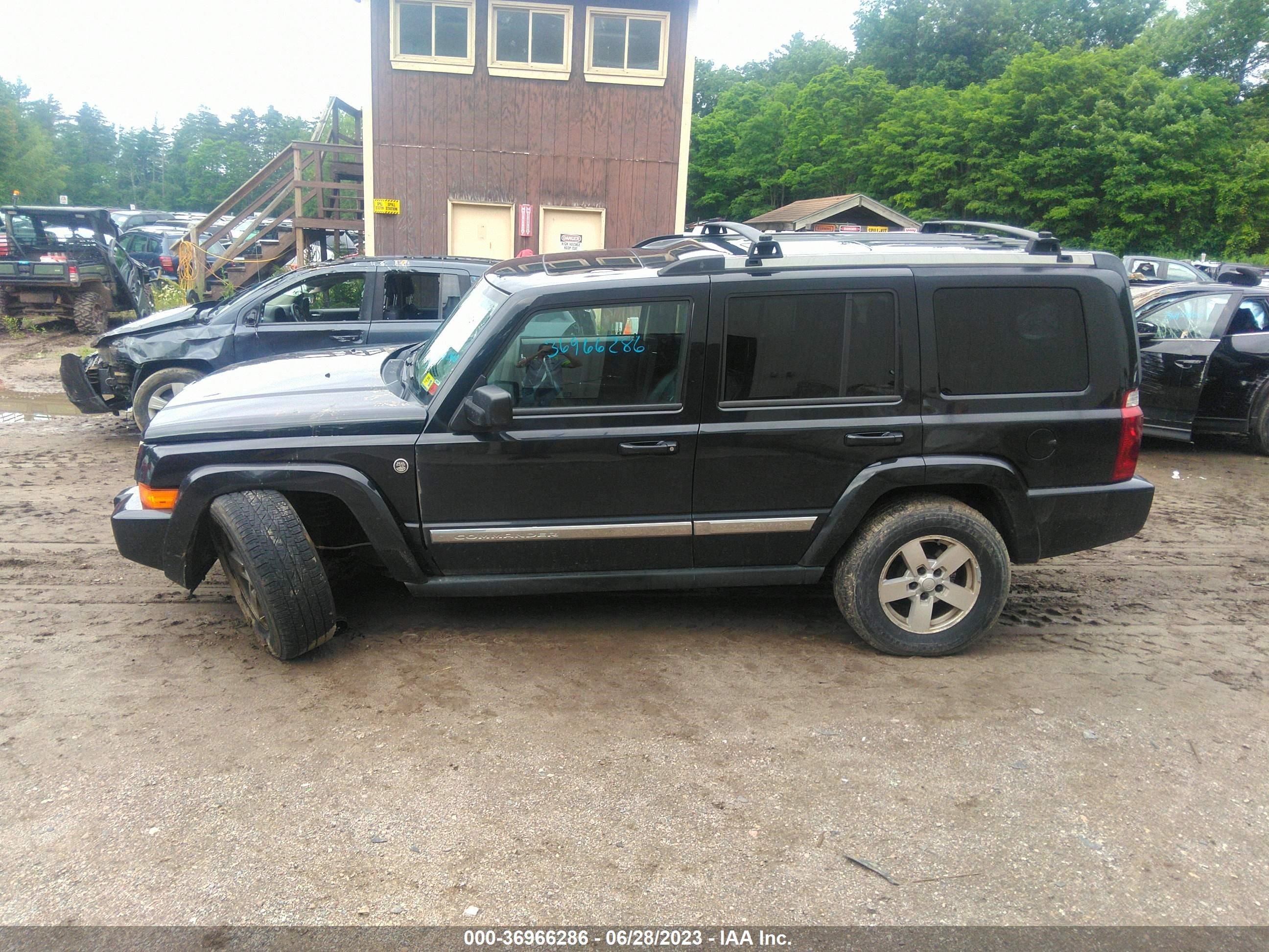 Photo 12 VIN: 1J8HG58N08C205638 - JEEP COMMANDER 