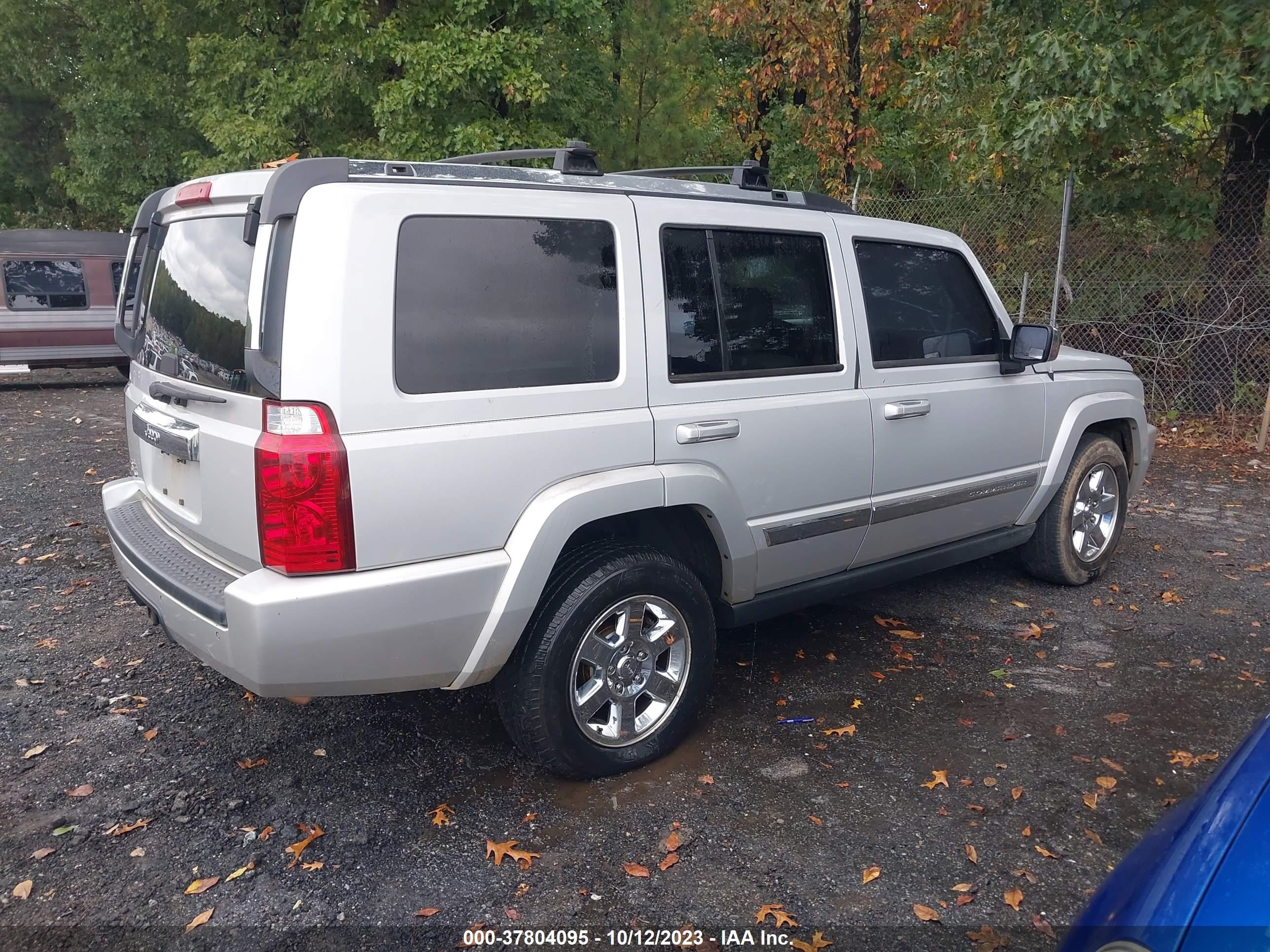 Photo 3 VIN: 1J8HG58N47C654836 - JEEP COMMANDER 