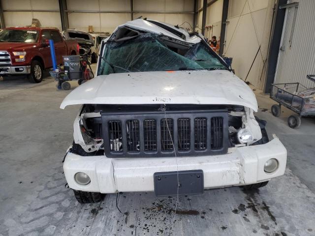 Photo 4 VIN: 1J8HG58N48C236729 - JEEP COMMANDER 