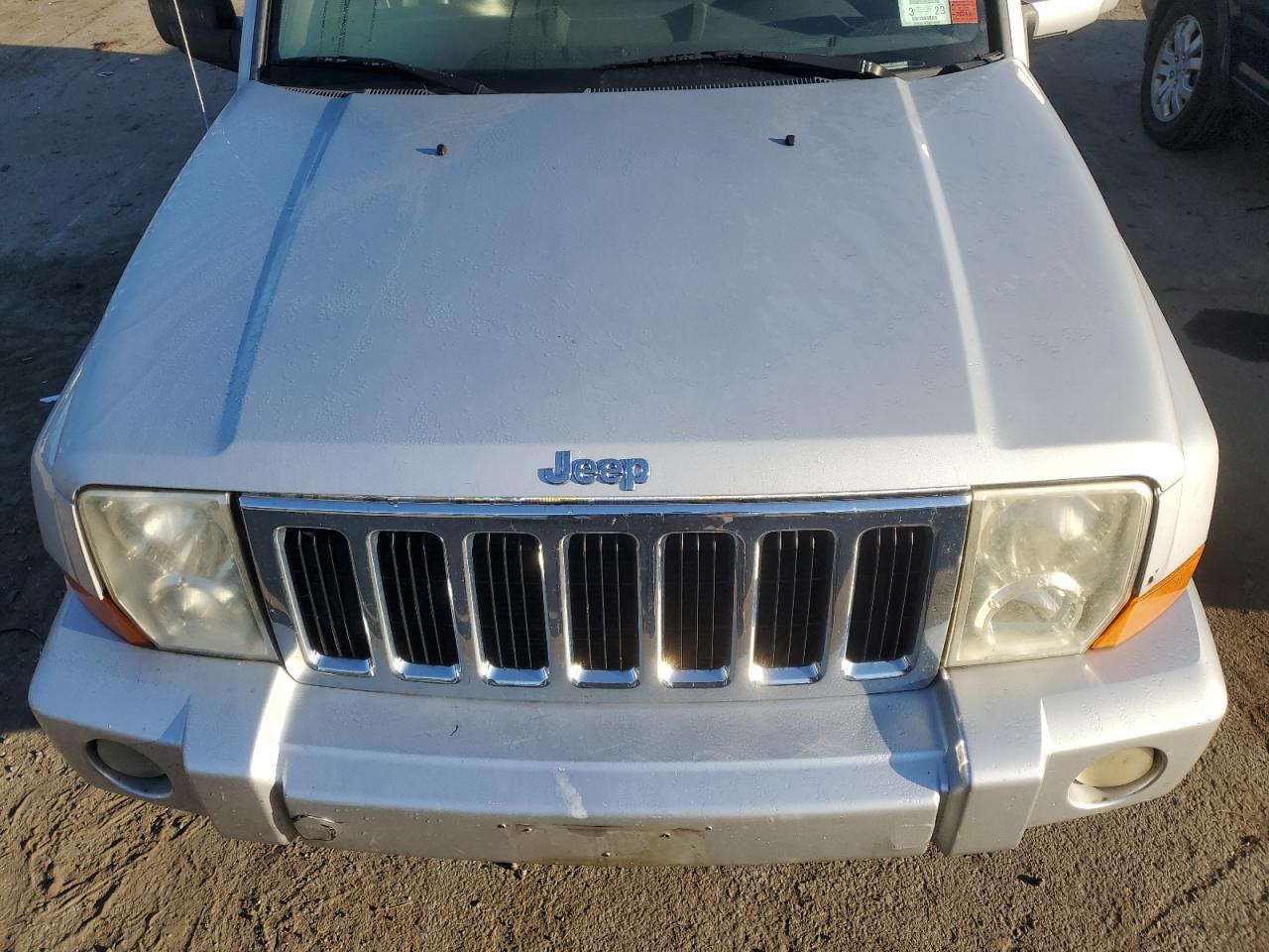 Photo 10 VIN: 1J8HG58T19C549186 - JEEP COMMANDER 