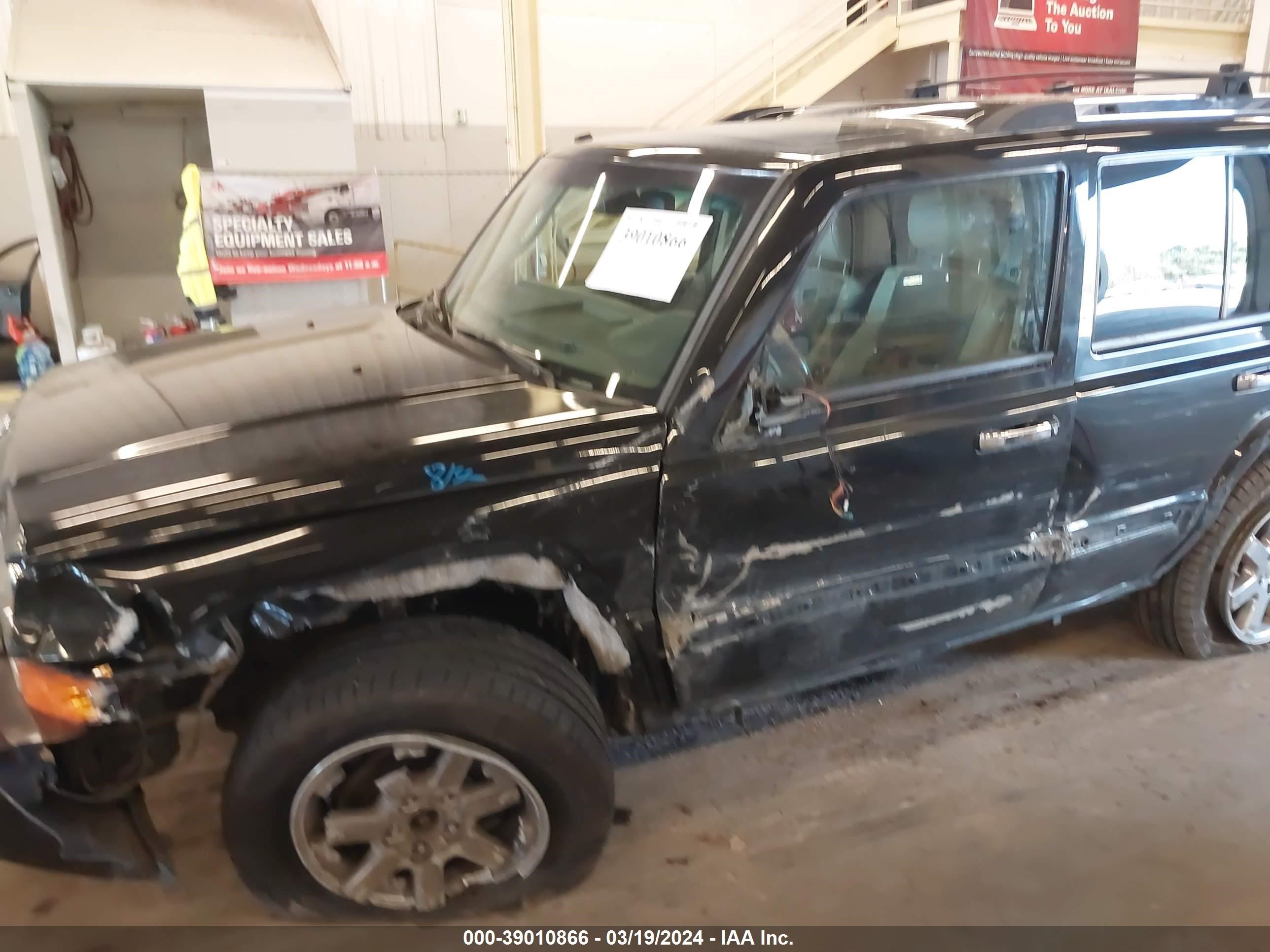 Photo 5 VIN: 1J8HG68T19C530076 - JEEP COMMANDER 