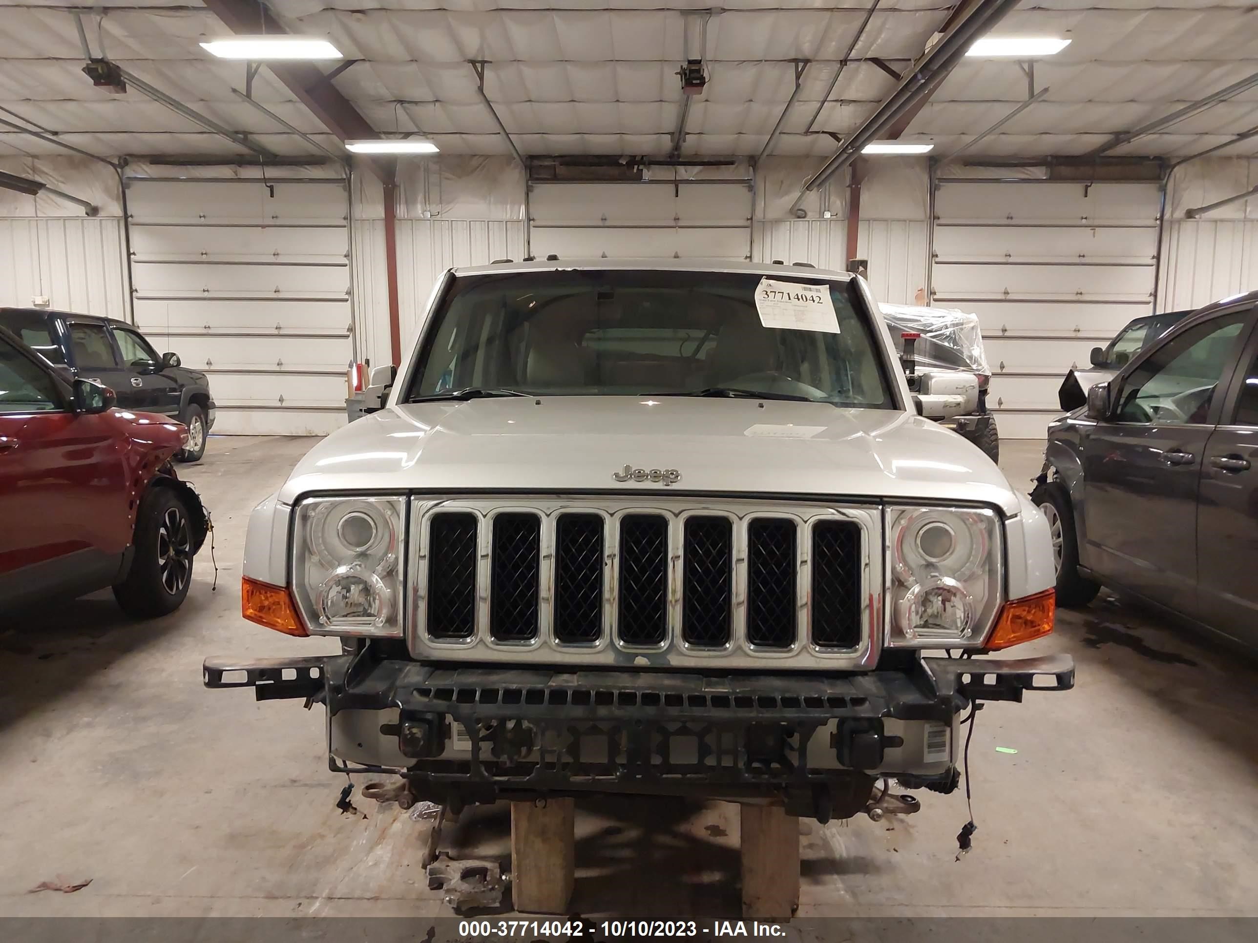 Photo 12 VIN: 1J8HG68T49C505625 - JEEP COMMANDER 