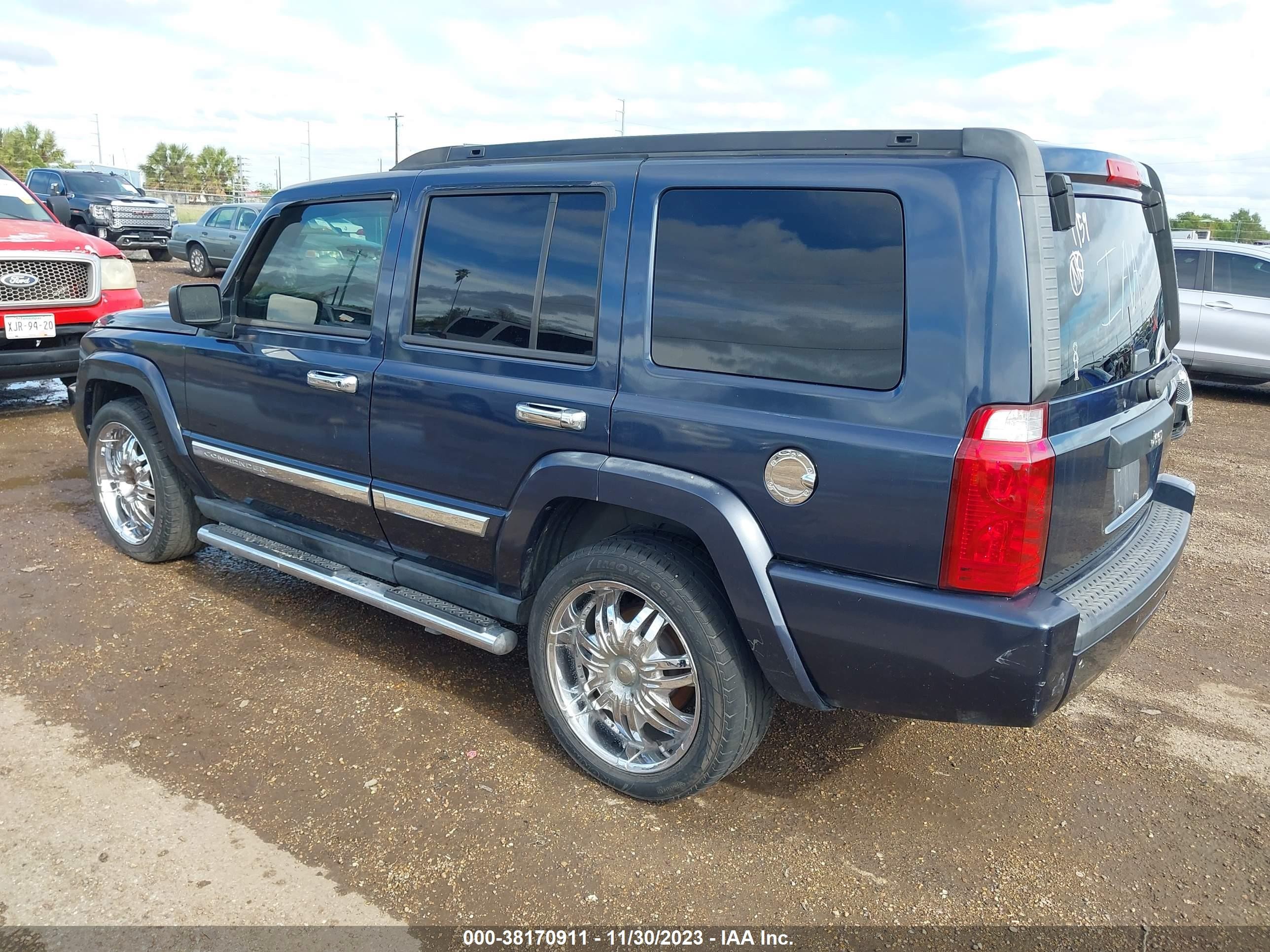 Photo 2 VIN: 1J8HH48K18C231159 - JEEP COMMANDER 