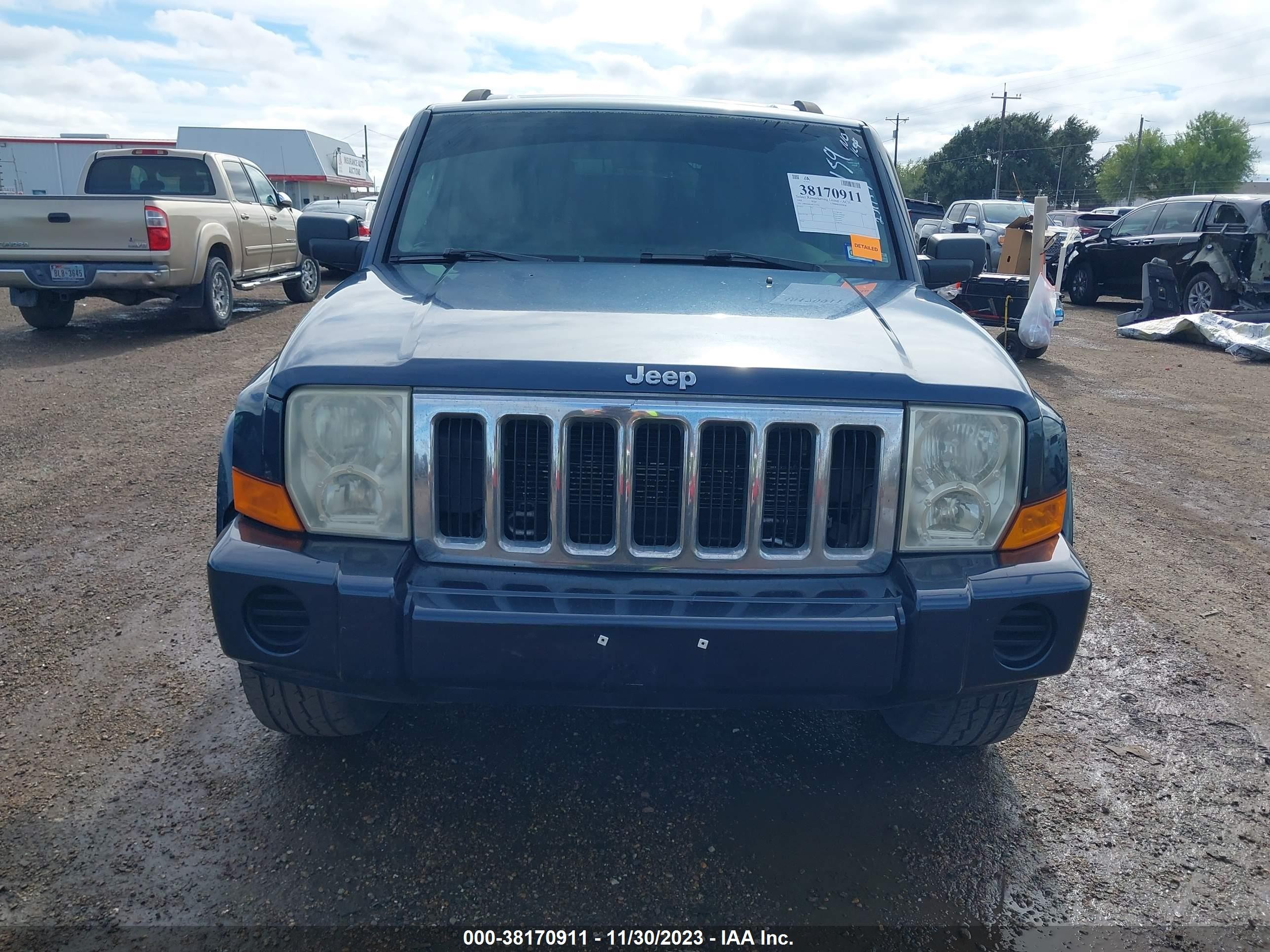 Photo 5 VIN: 1J8HH48K18C231159 - JEEP COMMANDER 