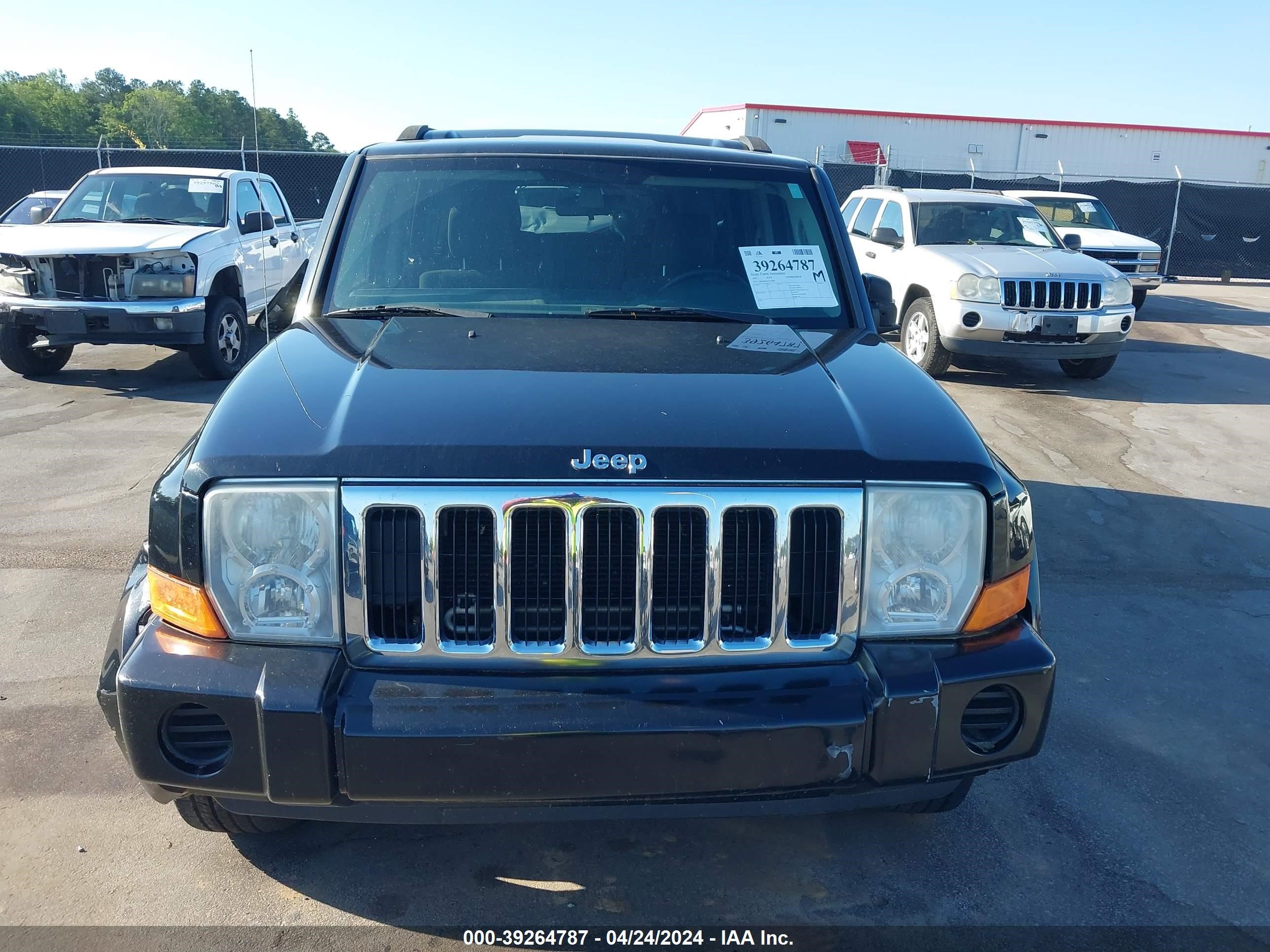 Photo 11 VIN: 1J8HH48K47C507882 - JEEP COMMANDER 