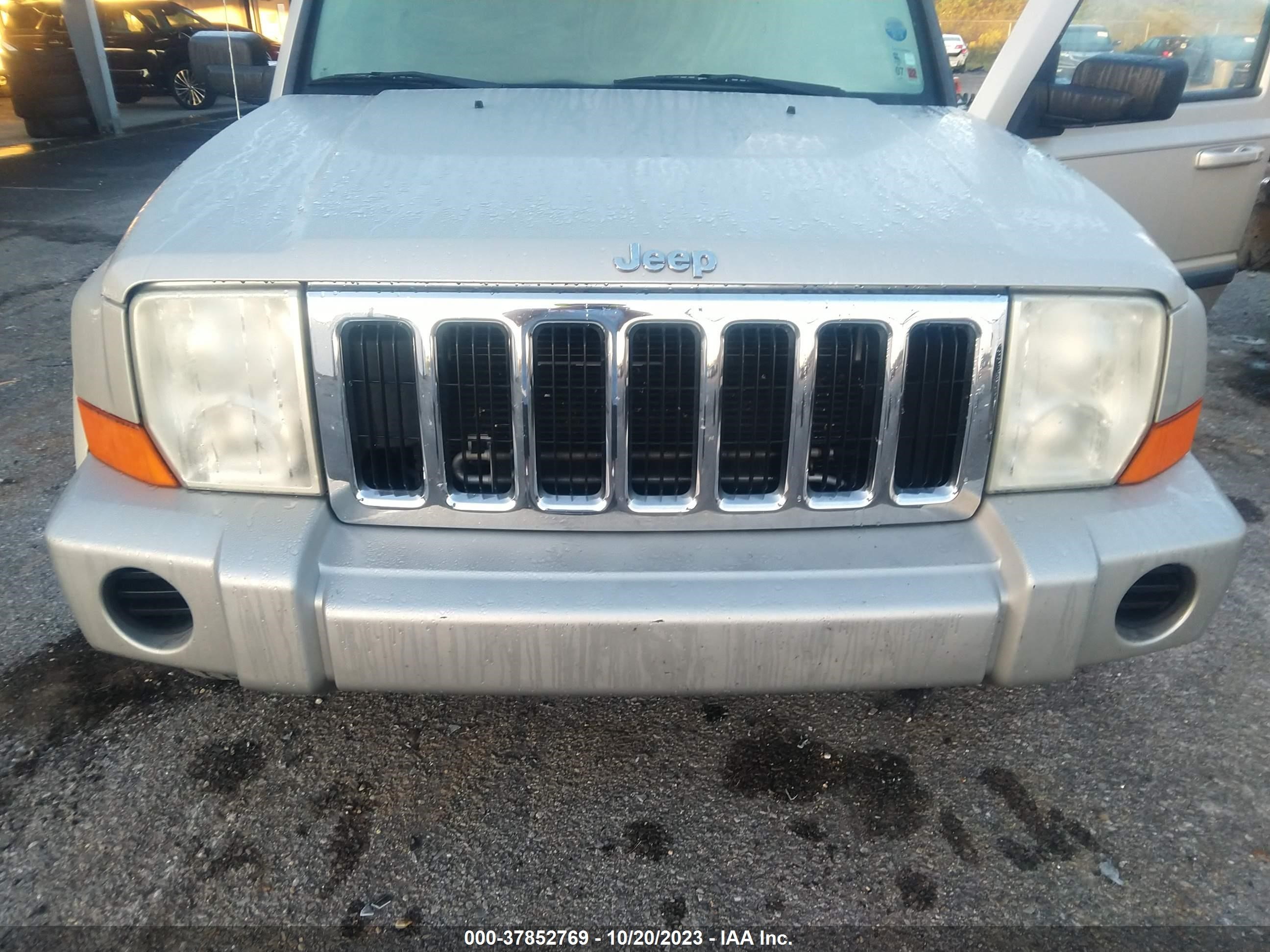 Photo 5 VIN: 1J8HH48K48C133291 - JEEP COMMANDER 