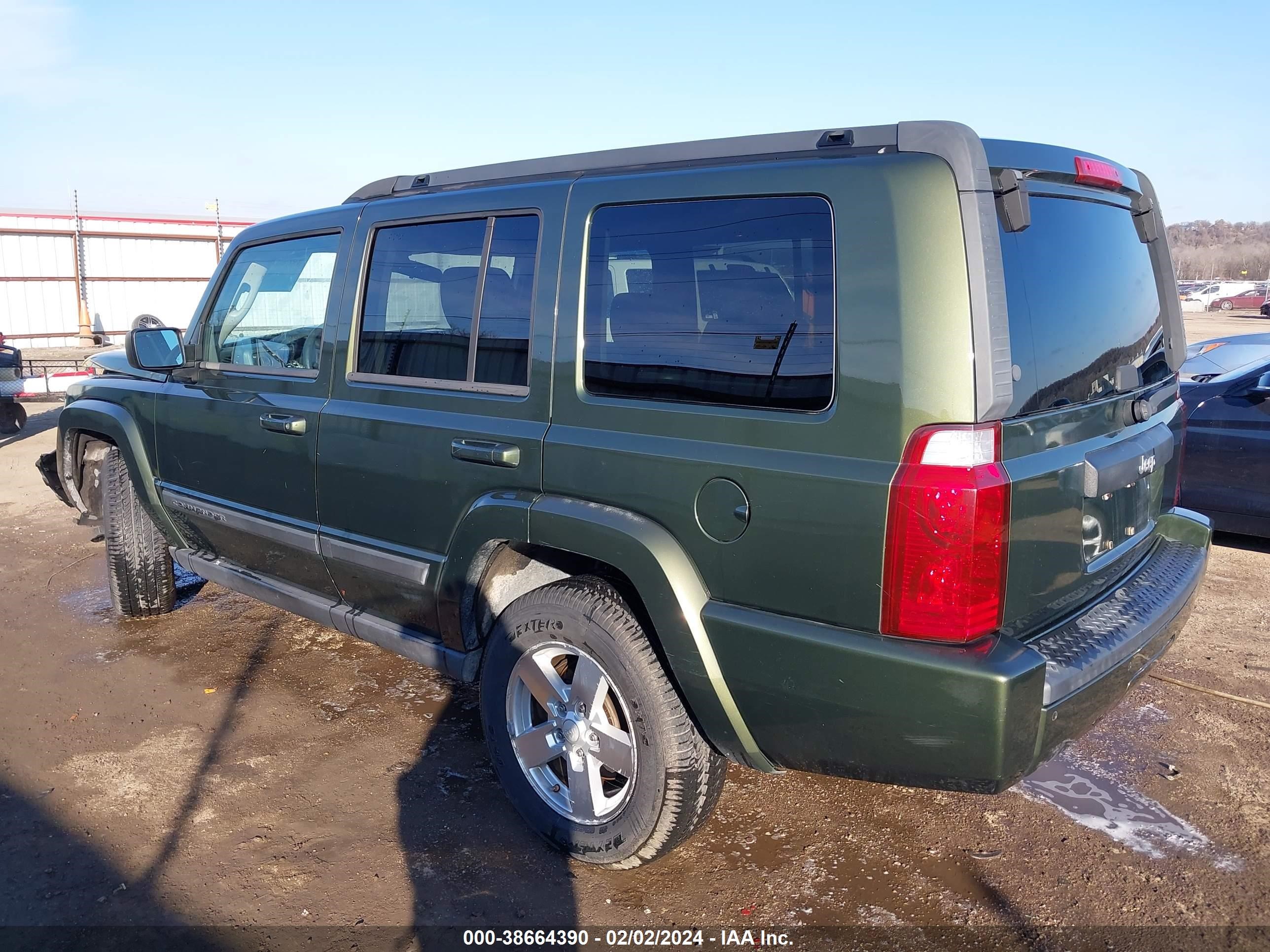 Photo 2 VIN: 1J8HH48K77C599036 - JEEP COMMANDER 