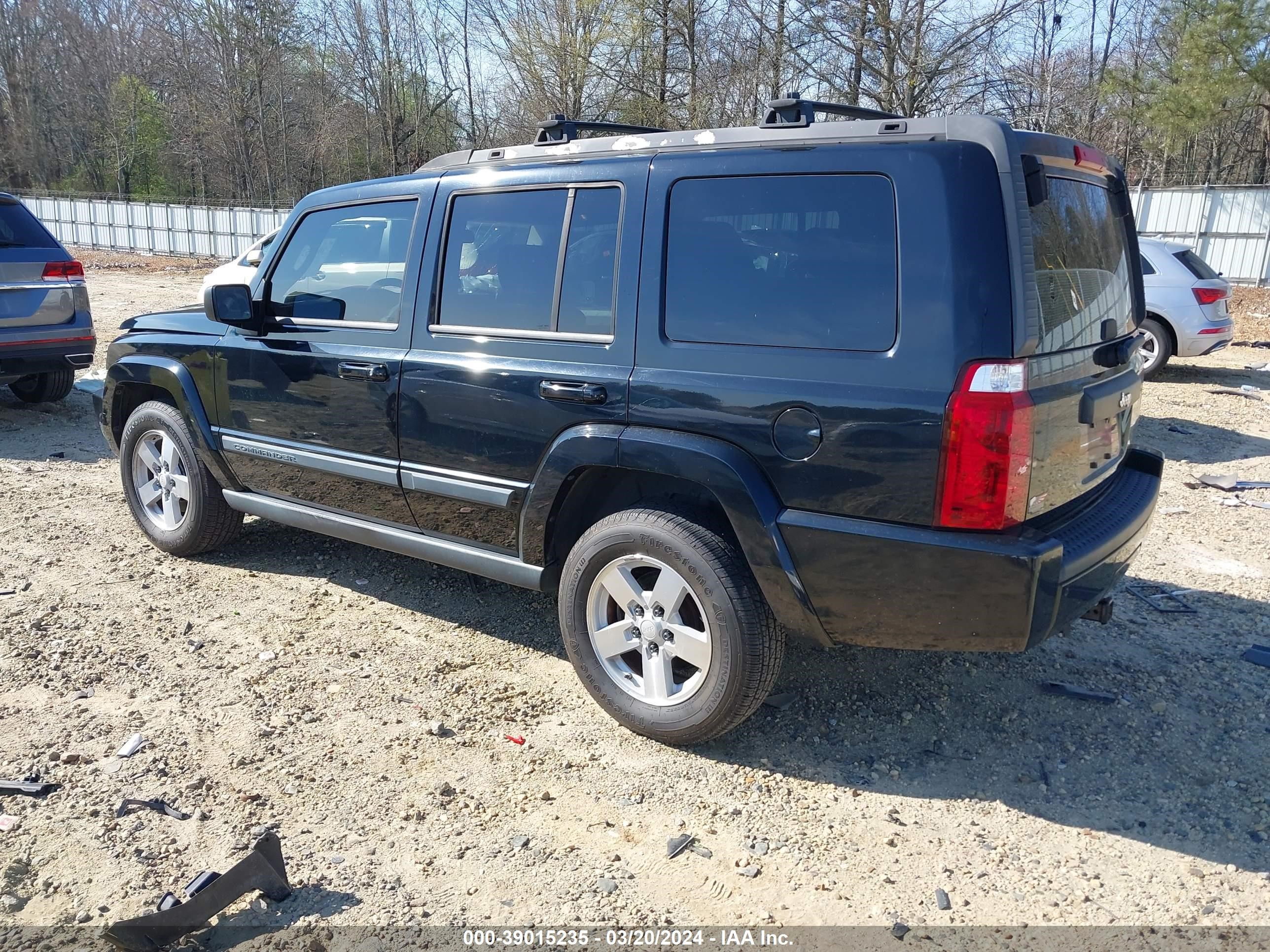 Photo 2 VIN: 1J8HH48K88C112072 - JEEP COMMANDER 