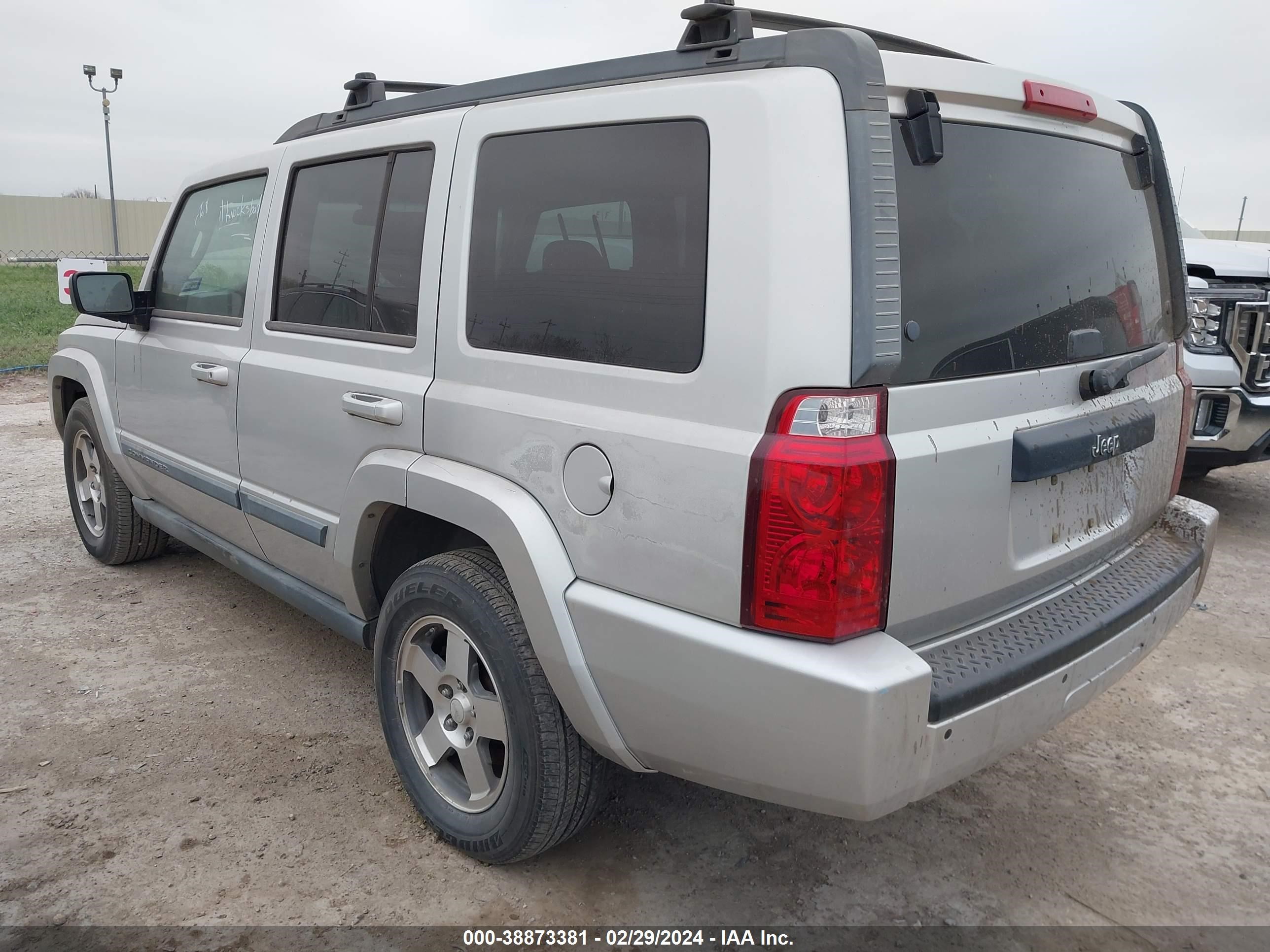 Photo 2 VIN: 1J8HH48K89C500260 - JEEP COMMANDER 