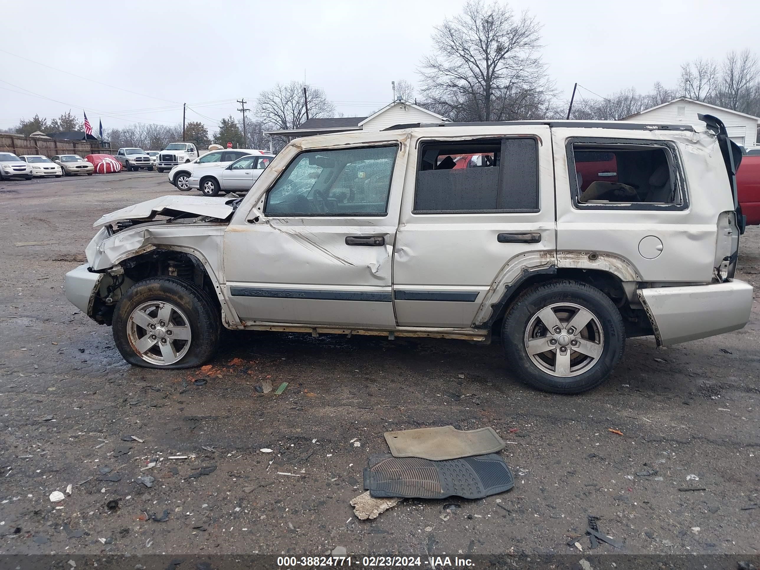 Photo 14 VIN: 1J8HH48N16C367721 - JEEP COMMANDER 