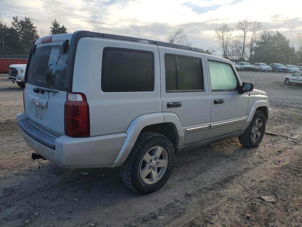 Photo 2 VIN: 1J8HH48N36C239206 - JEEP COMMANDER 