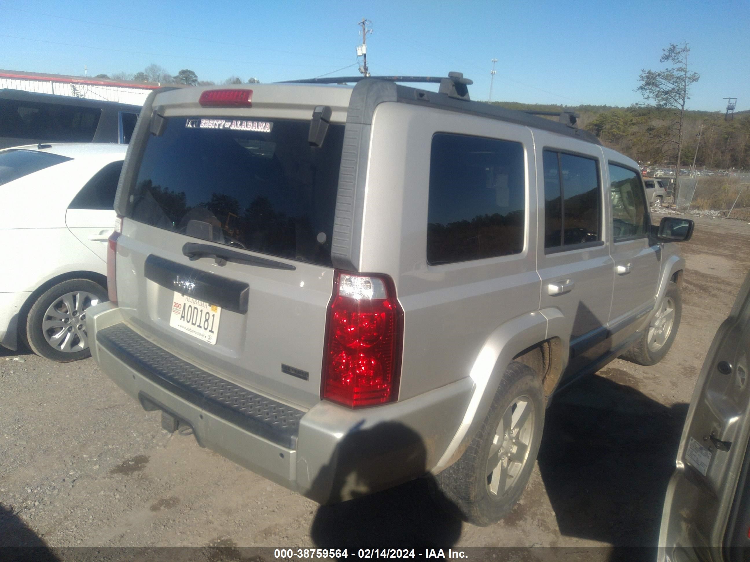 Photo 5 VIN: 1J8HH48N68C199450 - JEEP COMMANDER 