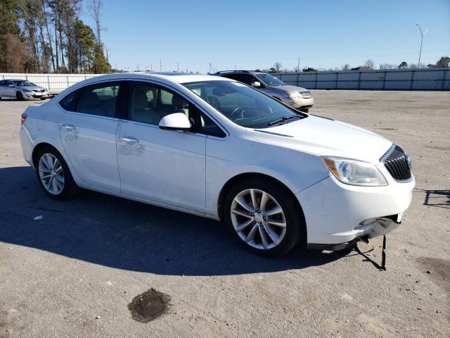 Photo 3 VIN: 1J8HH48N86C151848 - BUICK VERANO 