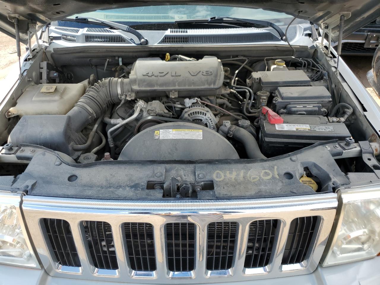 Photo 10 VIN: 1J8HH48NX8C221417 - JEEP COMMANDER 