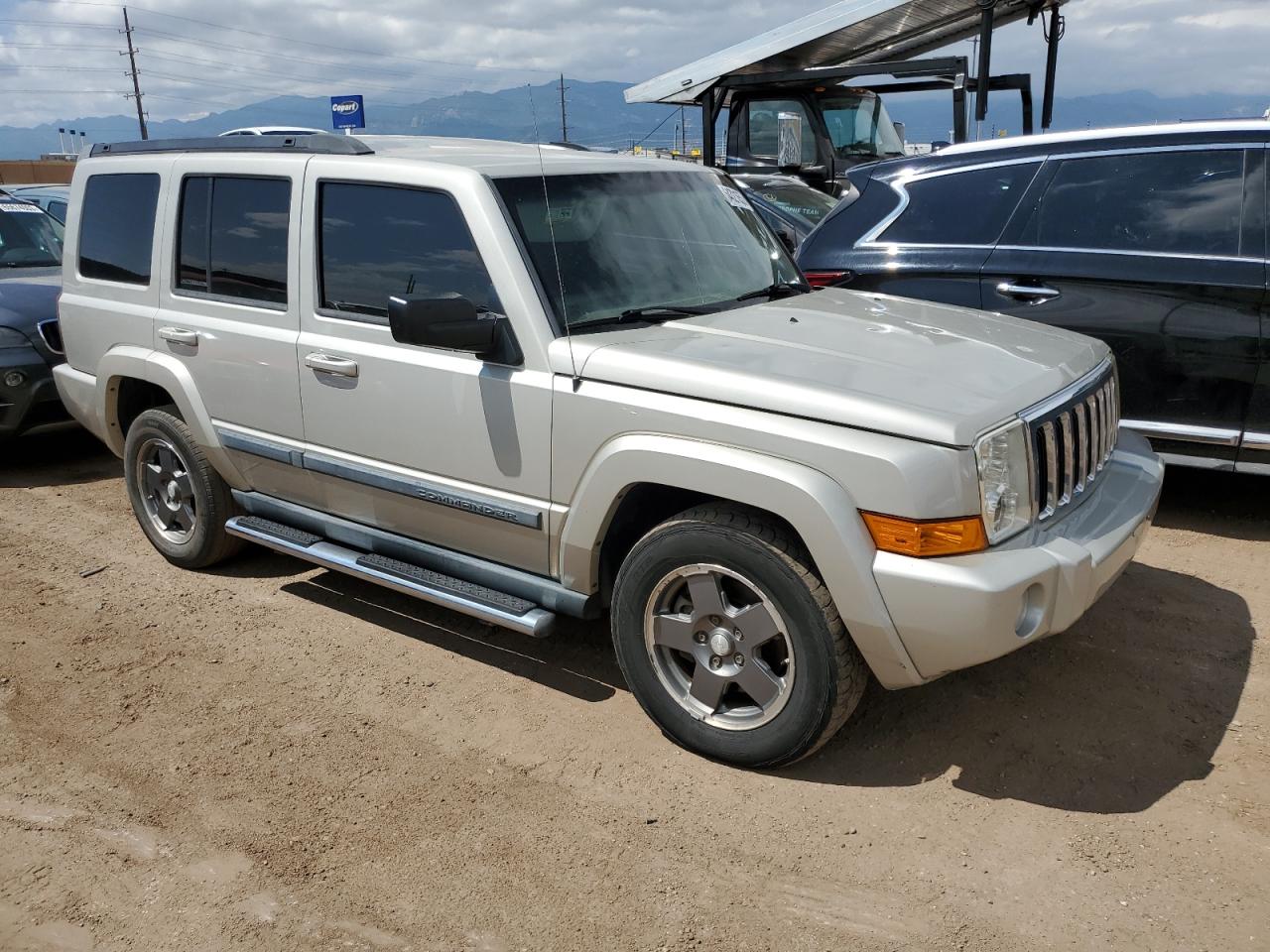 Photo 3 VIN: 1J8HH48NX8C221417 - JEEP COMMANDER 