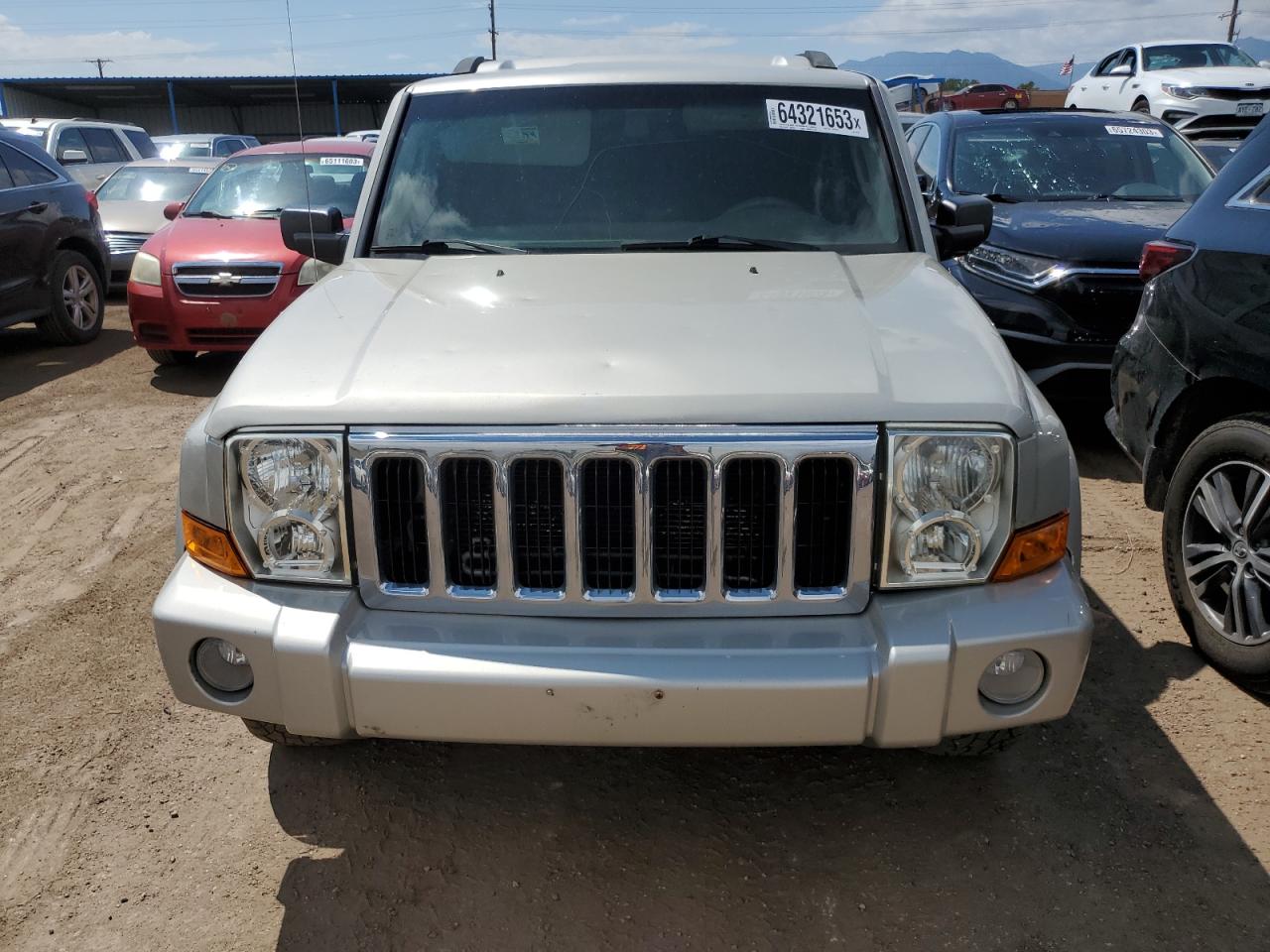 Photo 4 VIN: 1J8HH48NX8C221417 - JEEP COMMANDER 