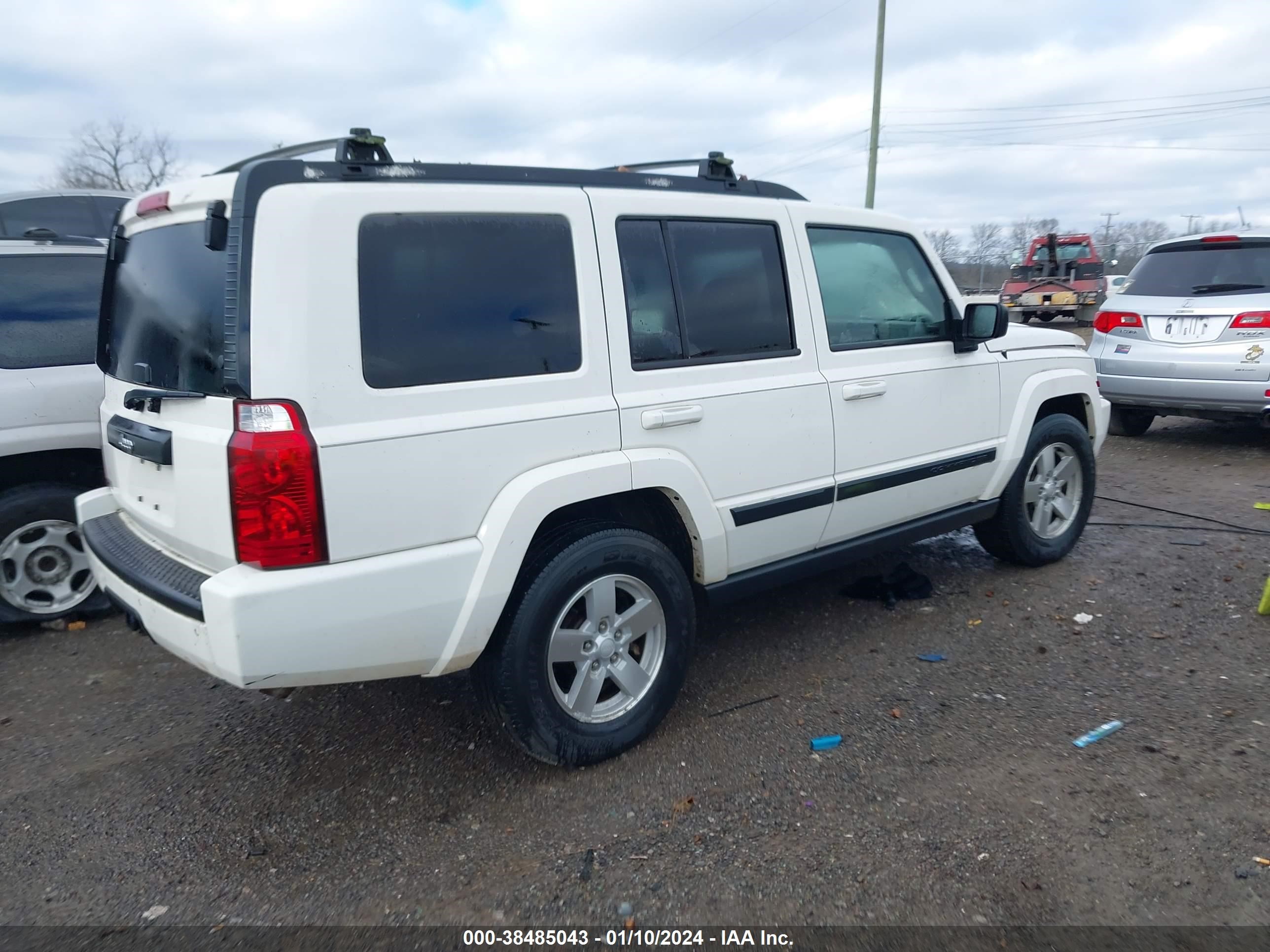 Photo 3 VIN: 1J8HH48PX7C691530 - JEEP COMMANDER 