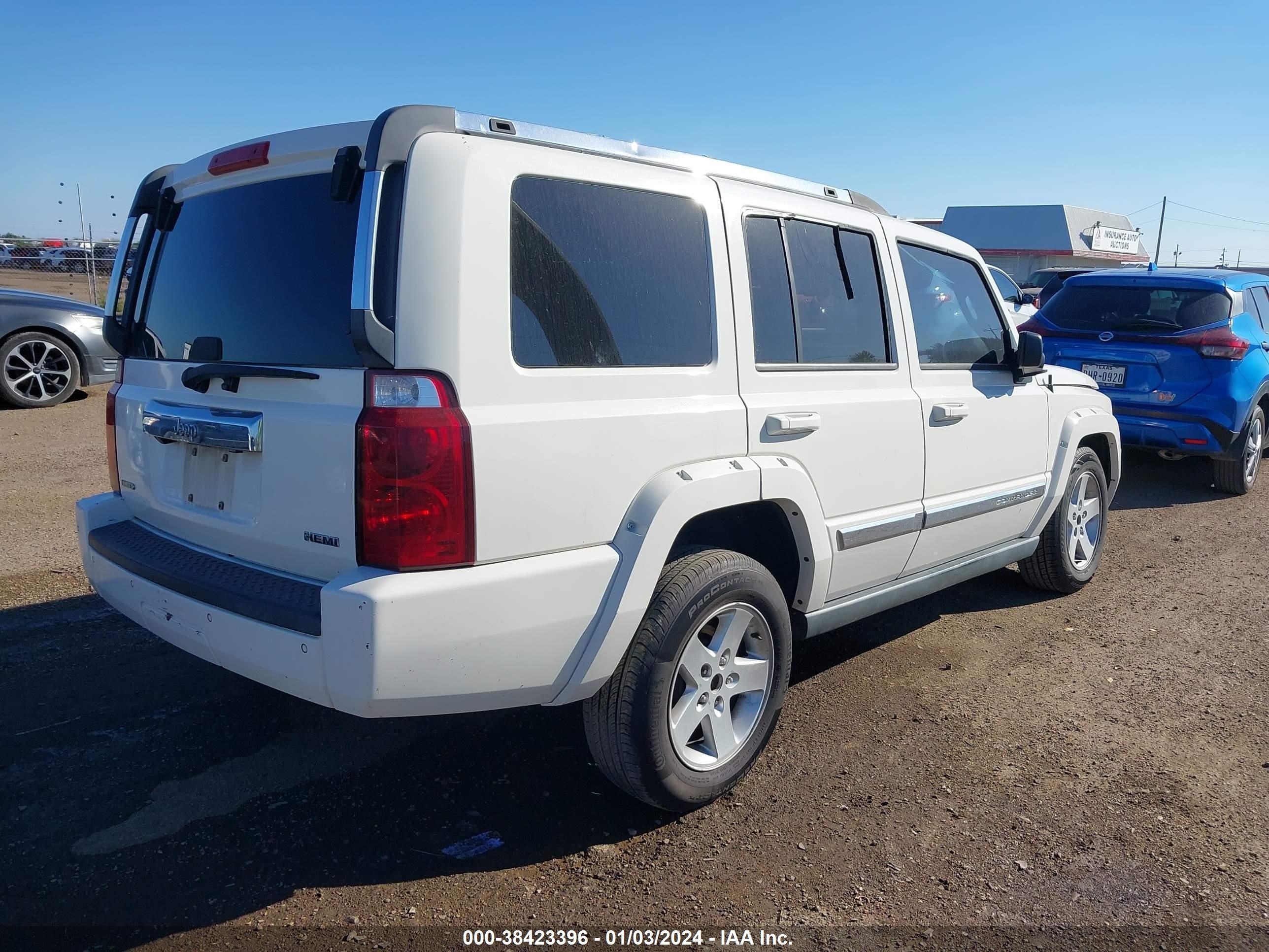 Photo 3 VIN: 1J8HH58218C111545 - JEEP COMMANDER 