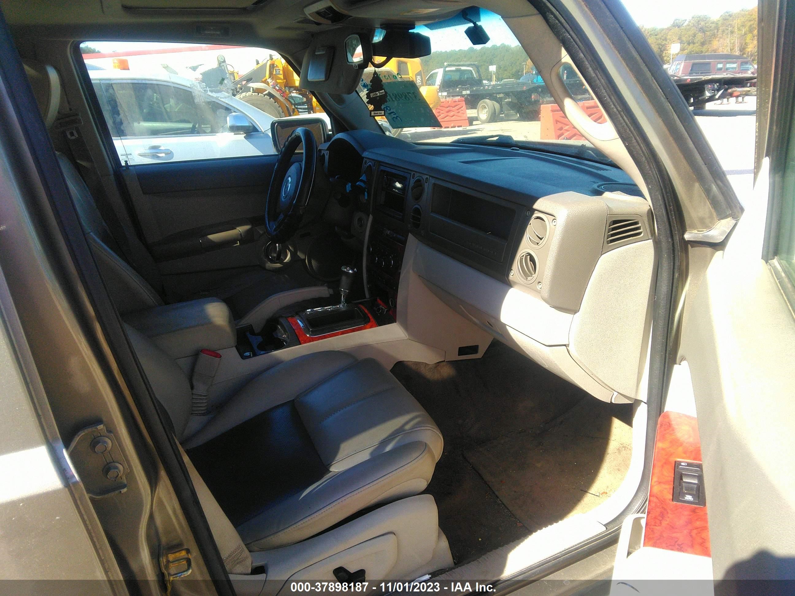 Photo 4 VIN: 1J8HH58246C328259 - JEEP COMMANDER 