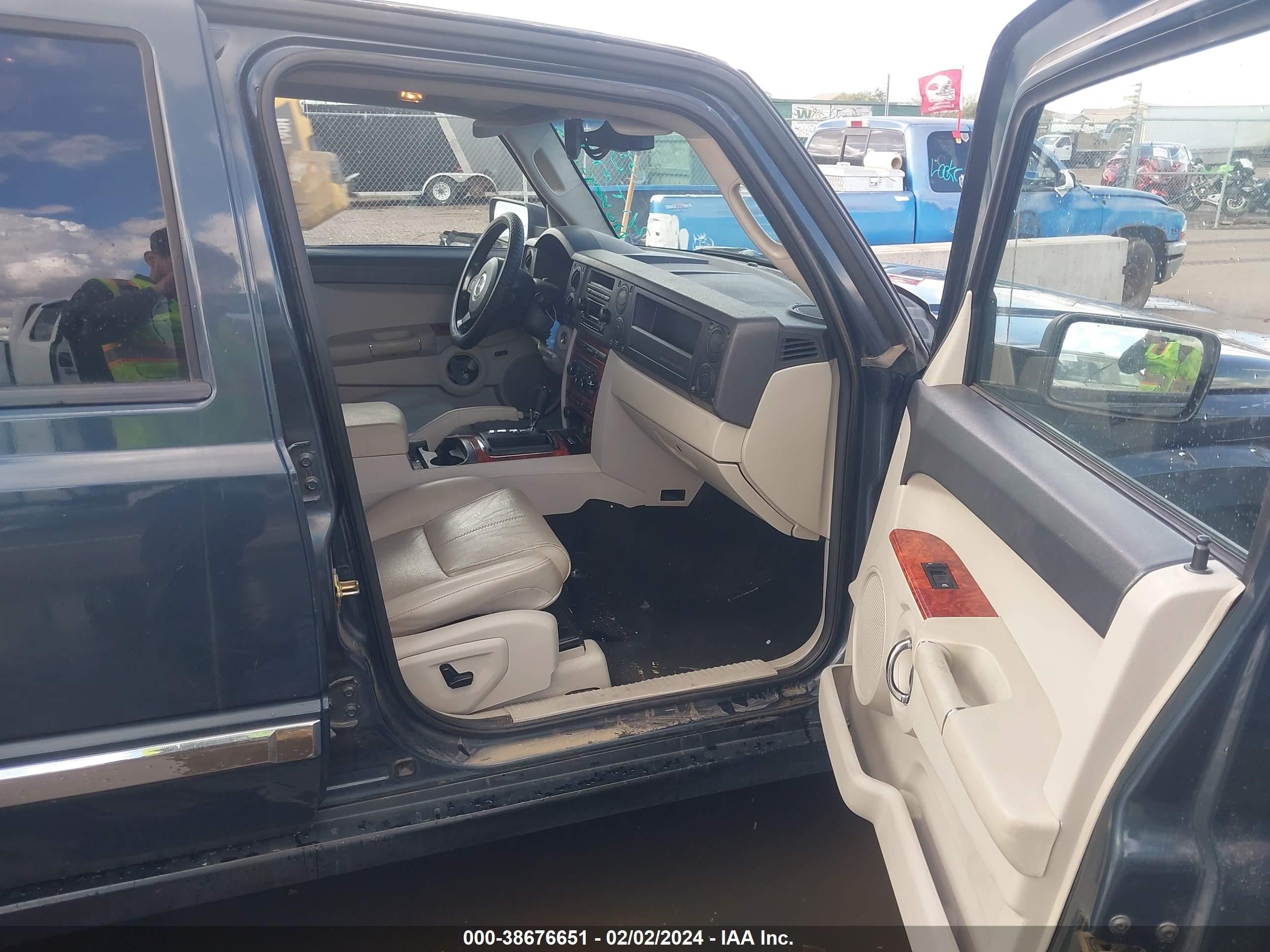 Photo 4 VIN: 1J8HH58N16C325961 - JEEP COMMANDER 