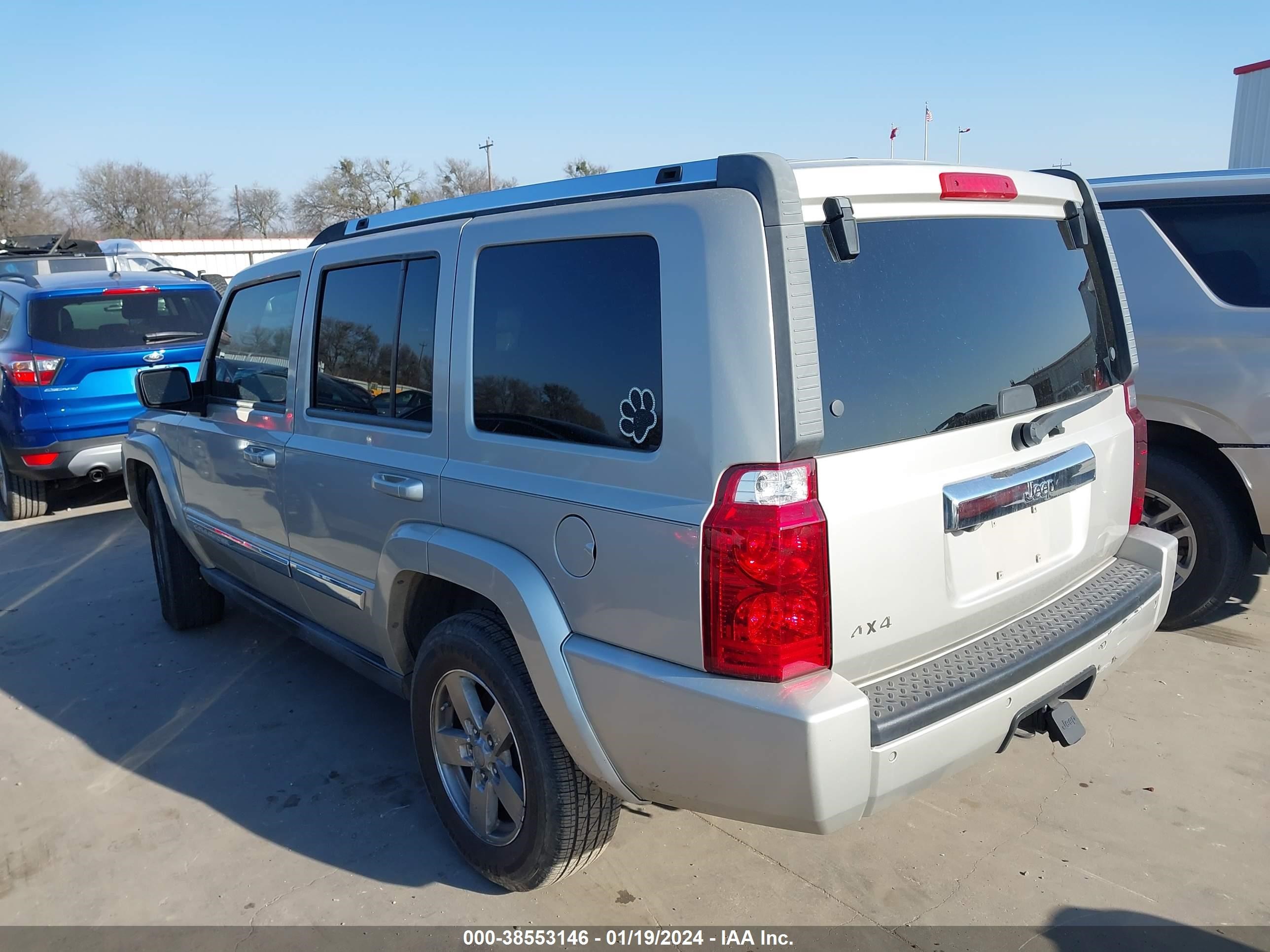 Photo 2 VIN: 1J8HH58N48C127622 - JEEP COMMANDER 