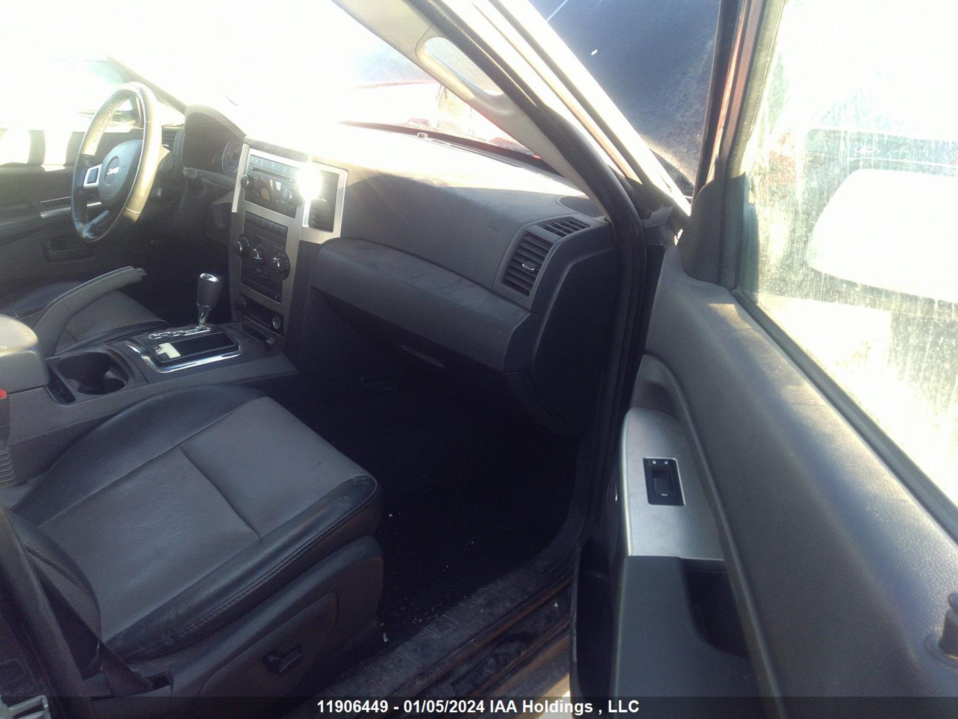 Photo 4 VIN: 1J8HR48M38C234076 - JEEP GRAND CHEROKEE 