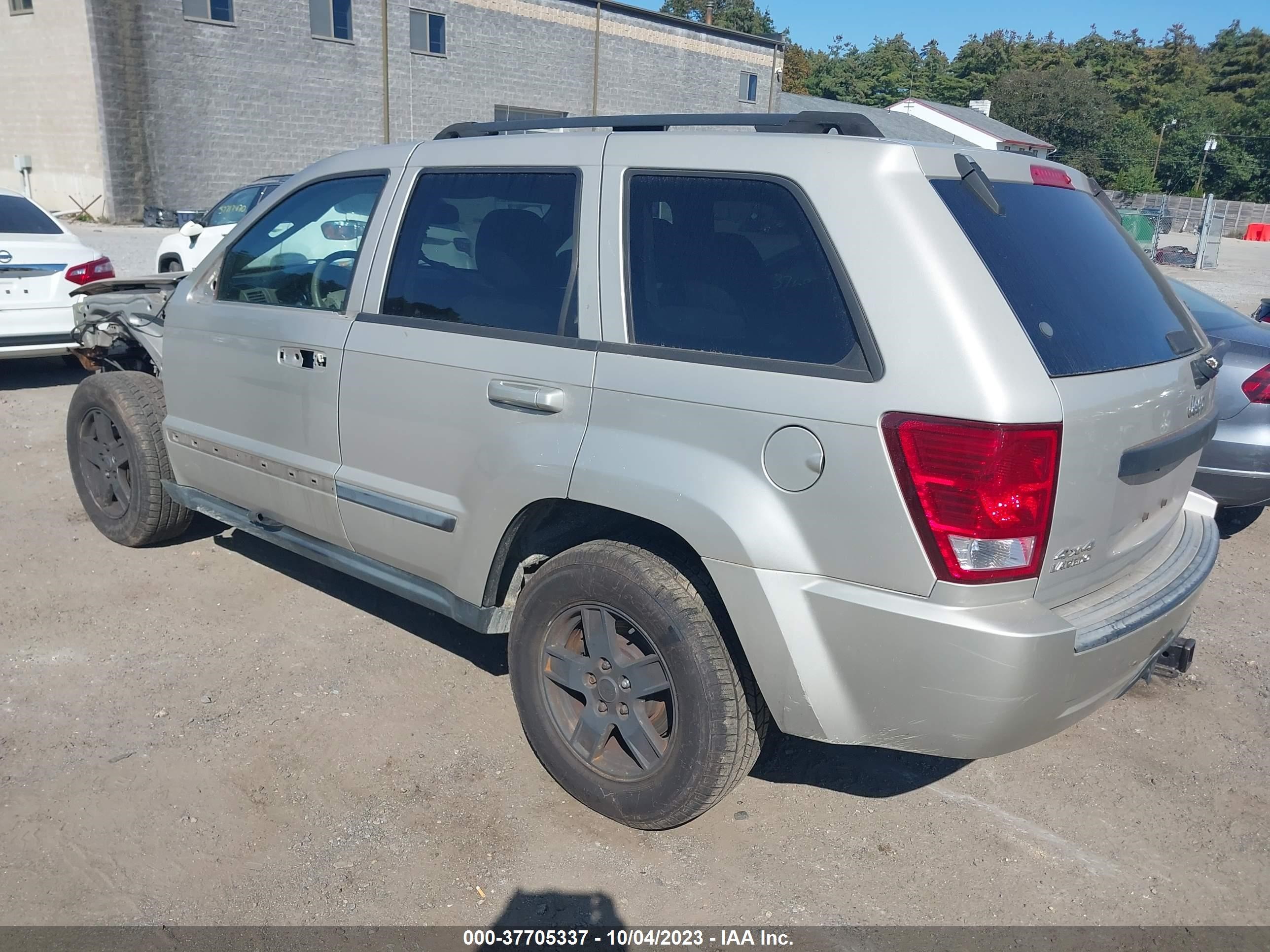 Photo 2 VIN: 1J8HR48N07C615875 - JEEP GRAND CHEROKEE 