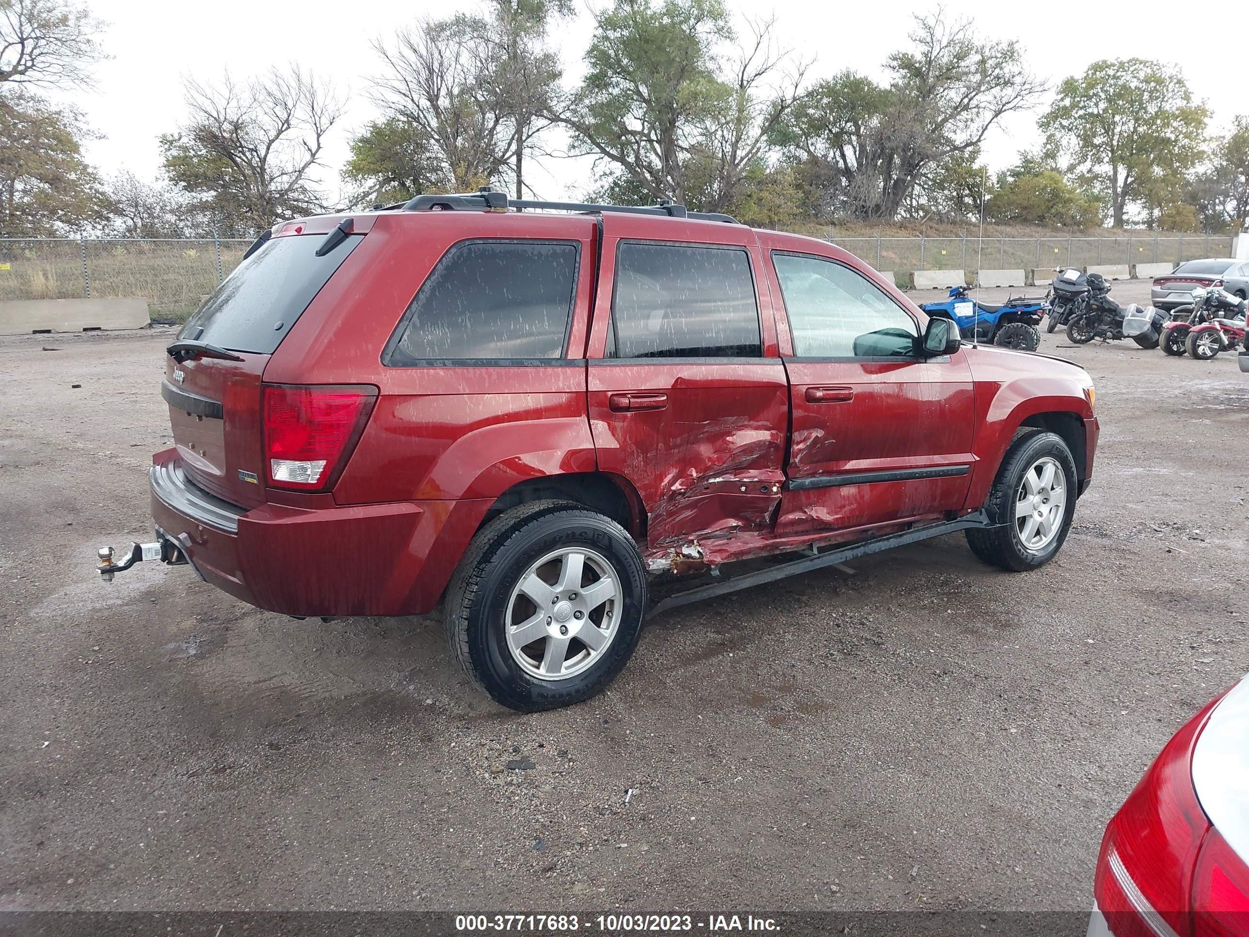 Photo 3 VIN: 1J8HR48N18C220590 - JEEP GRAND CHEROKEE 