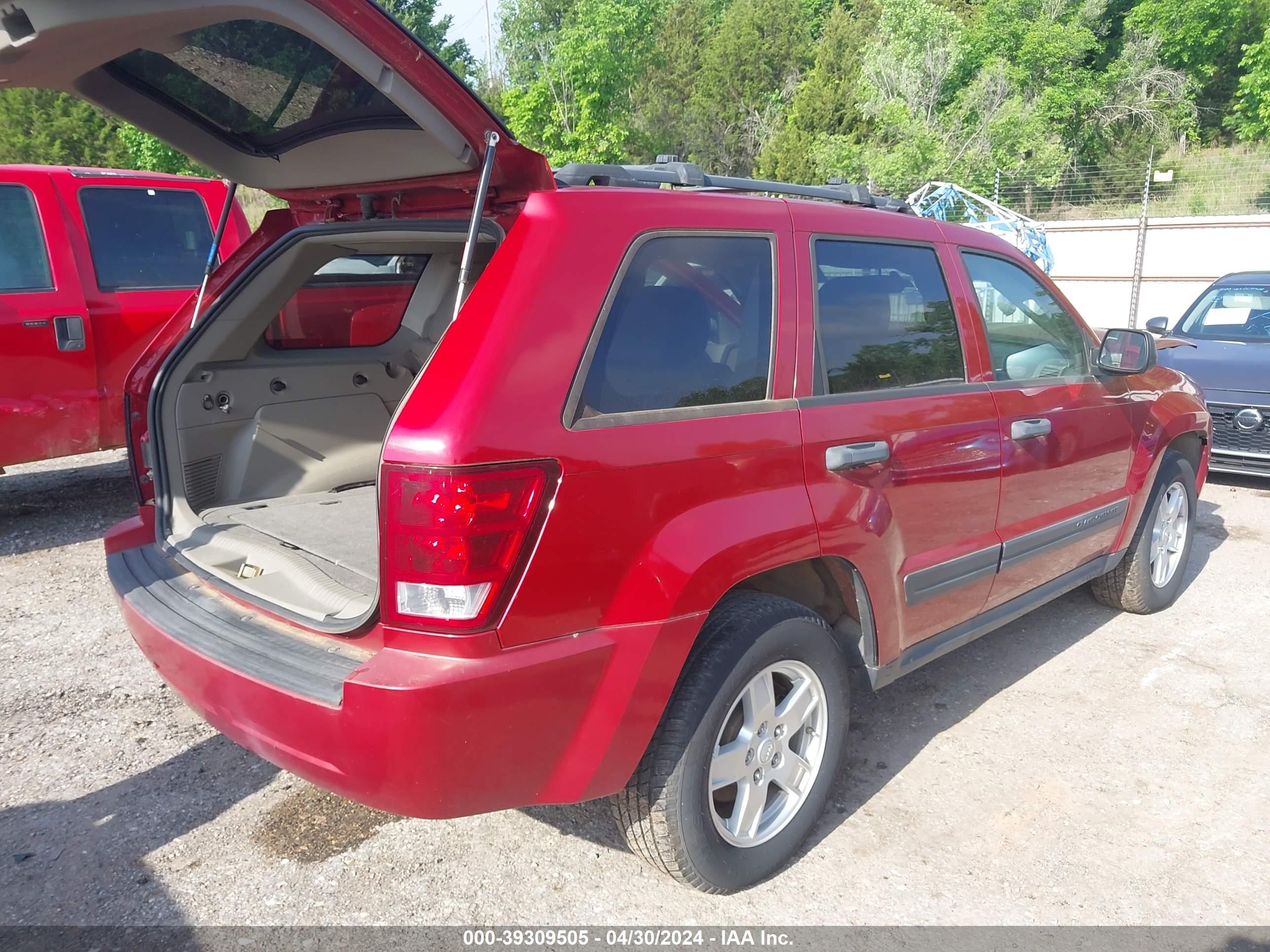 Photo 3 VIN: 1J8HR48N35C620677 - JEEP GRAND CHEROKEE 