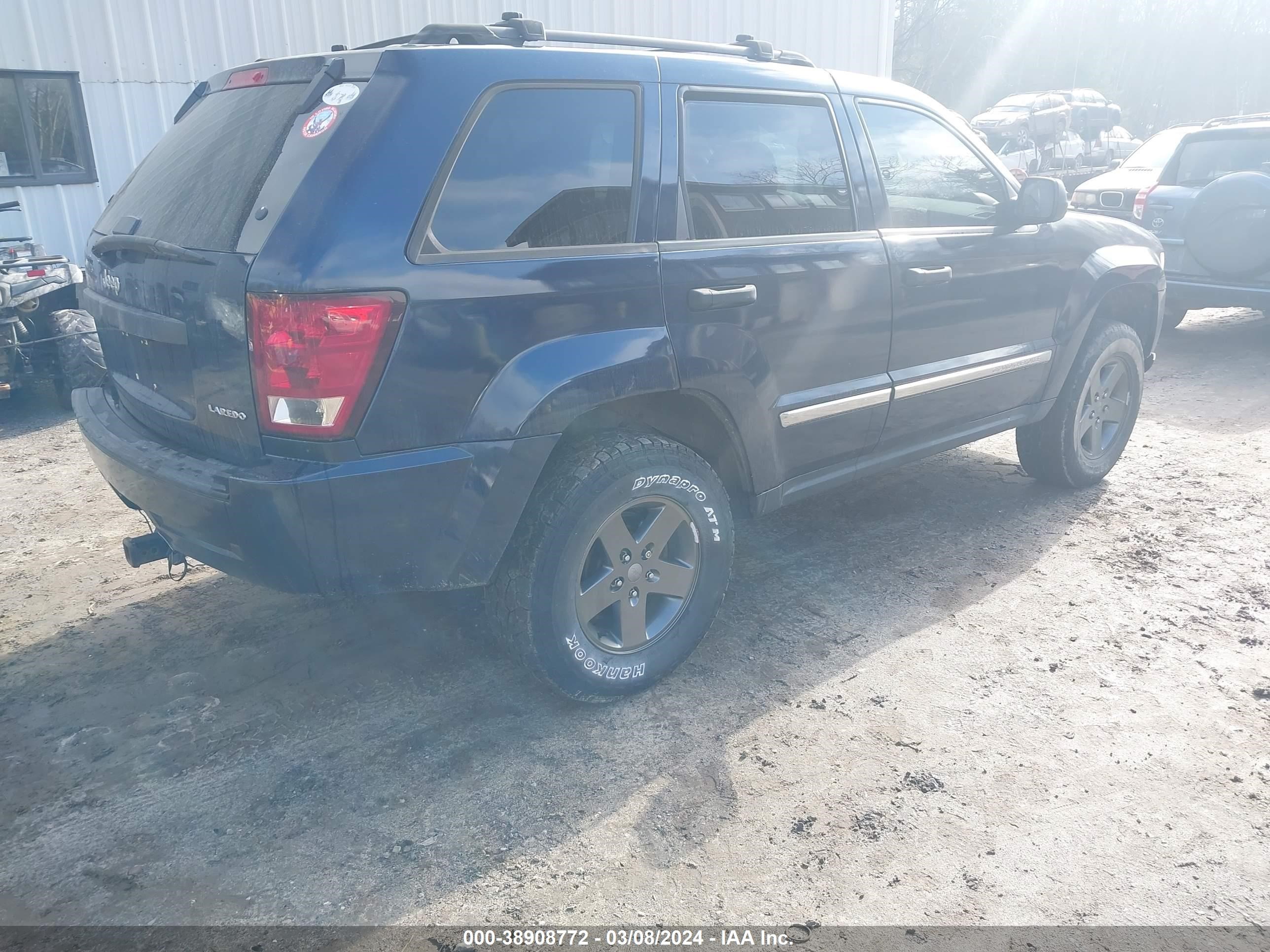 Photo 3 VIN: 1J8HR48N35C717054 - JEEP GRAND CHEROKEE 