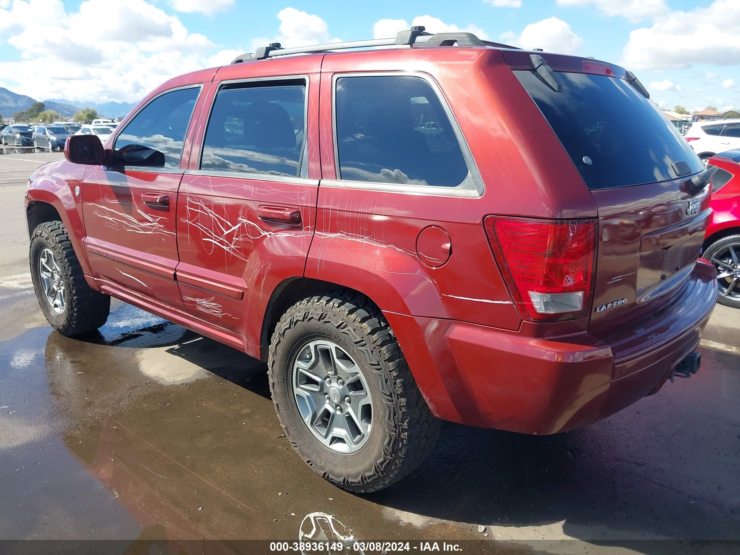 Photo 2 VIN: 1J8HR48N98C172949 - JEEP GRAND CHEROKEE 