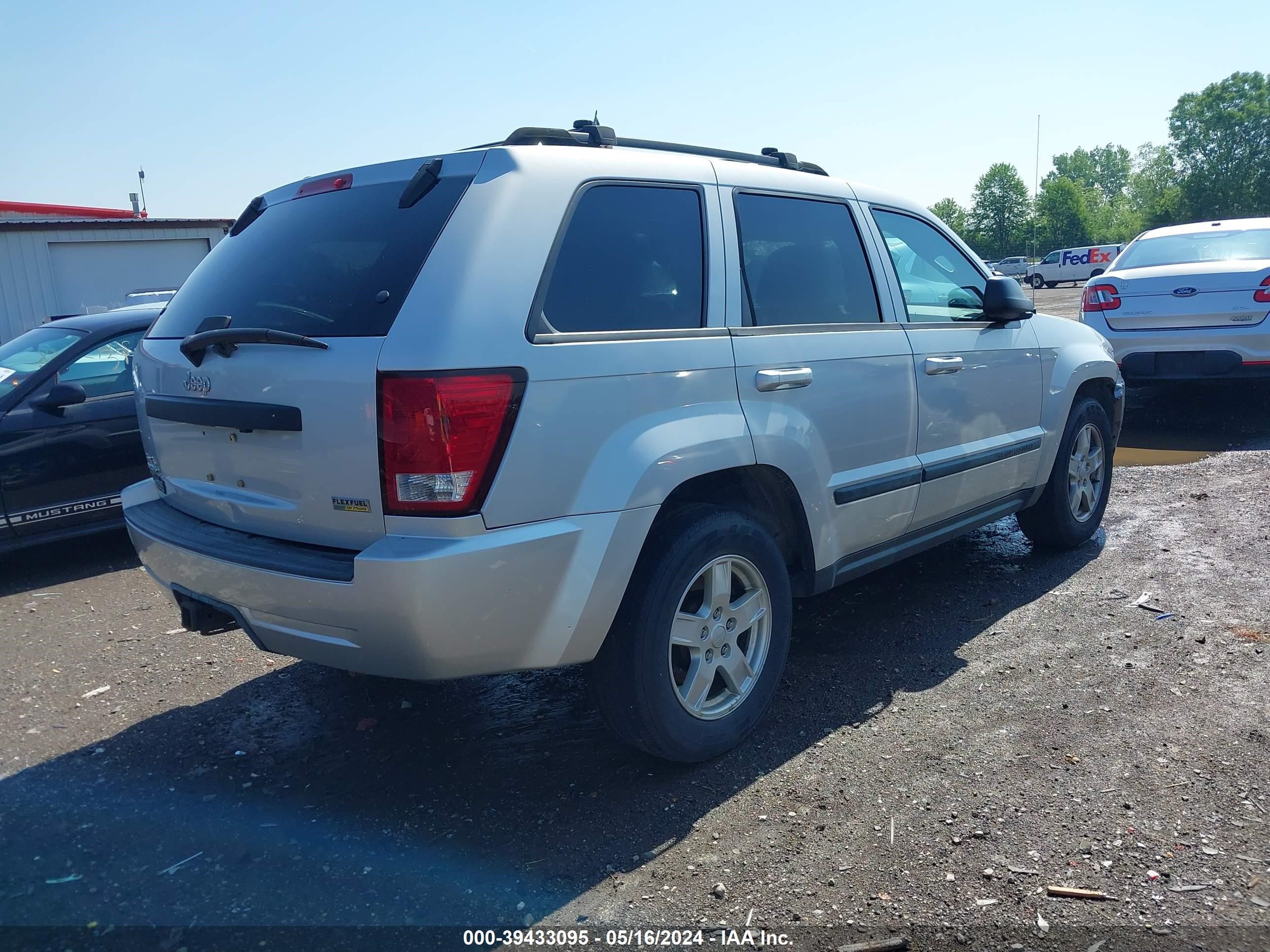 Photo 3 VIN: 1J8HR48P57C590246 - JEEP GRAND CHEROKEE 