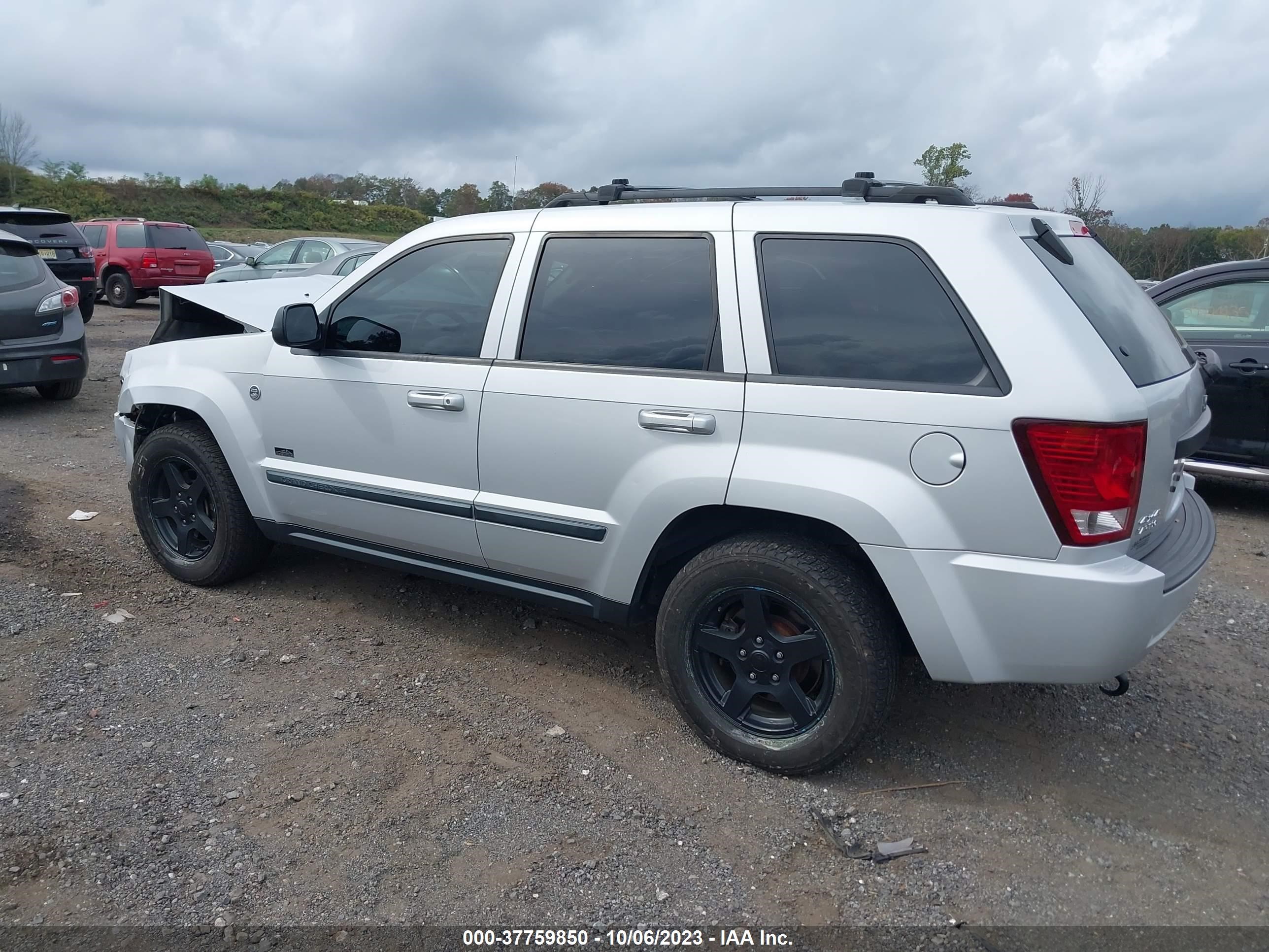 Photo 2 VIN: 1J8HR48PX7C692626 - JEEP GRAND CHEROKEE 