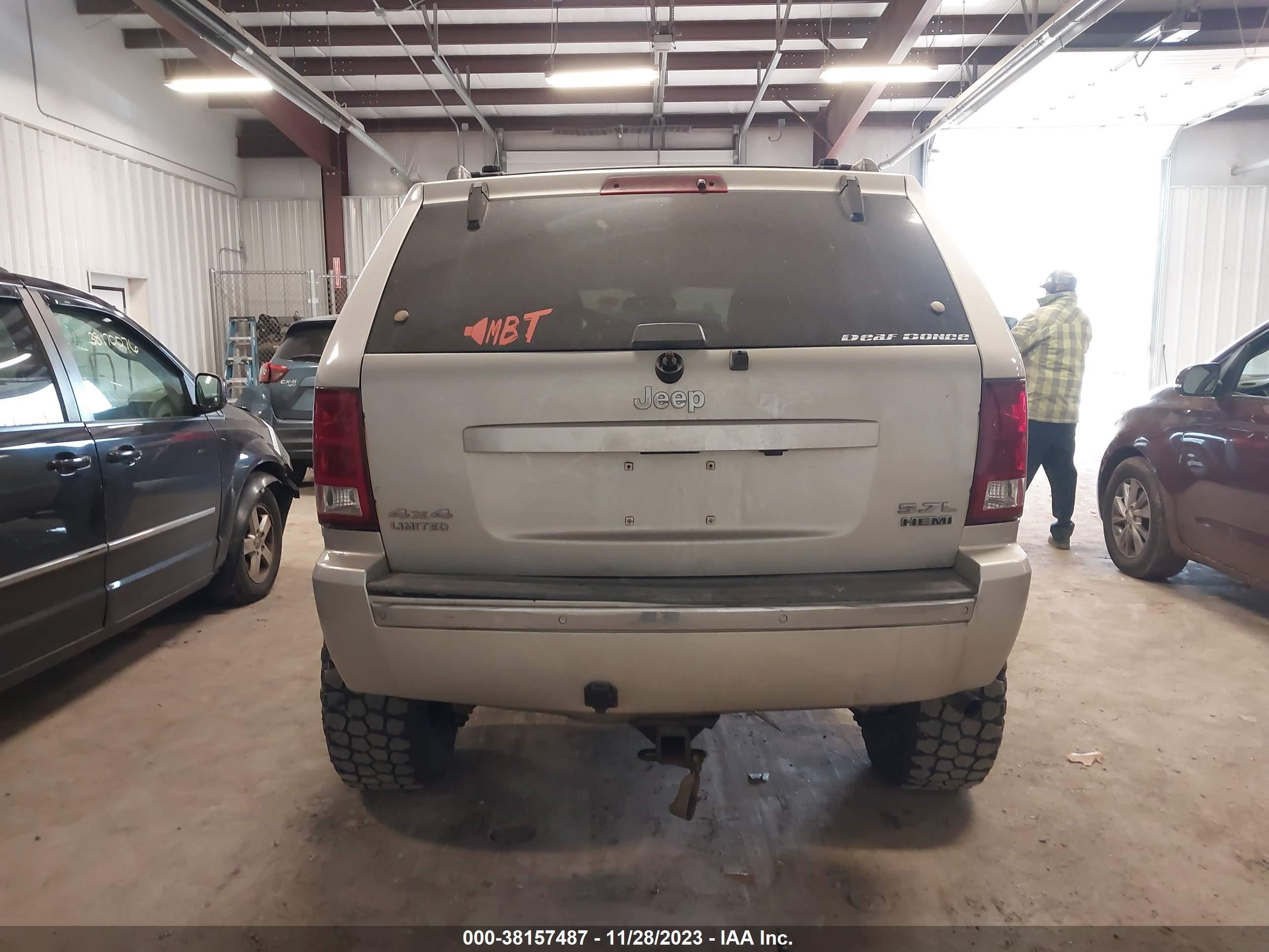 Photo 15 VIN: 1J8HR58206C136981 - JEEP GRAND CHEROKEE 