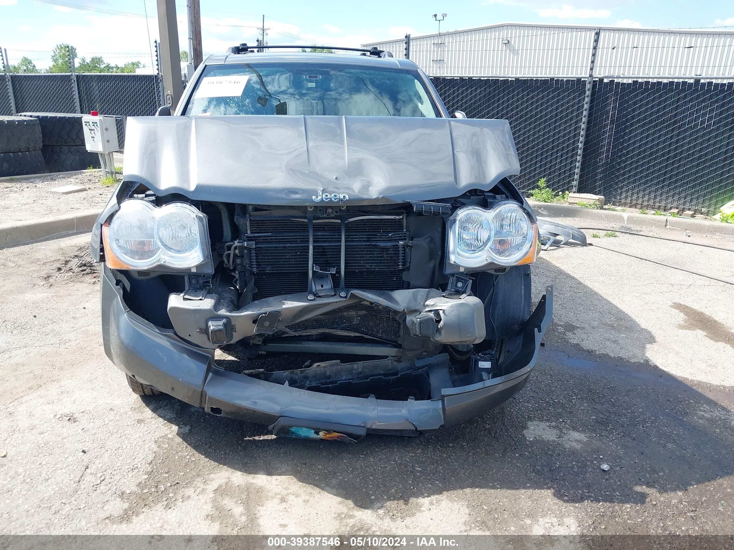 Photo 5 VIN: 1J8HR58218C181429 - JEEP GRAND CHEROKEE 