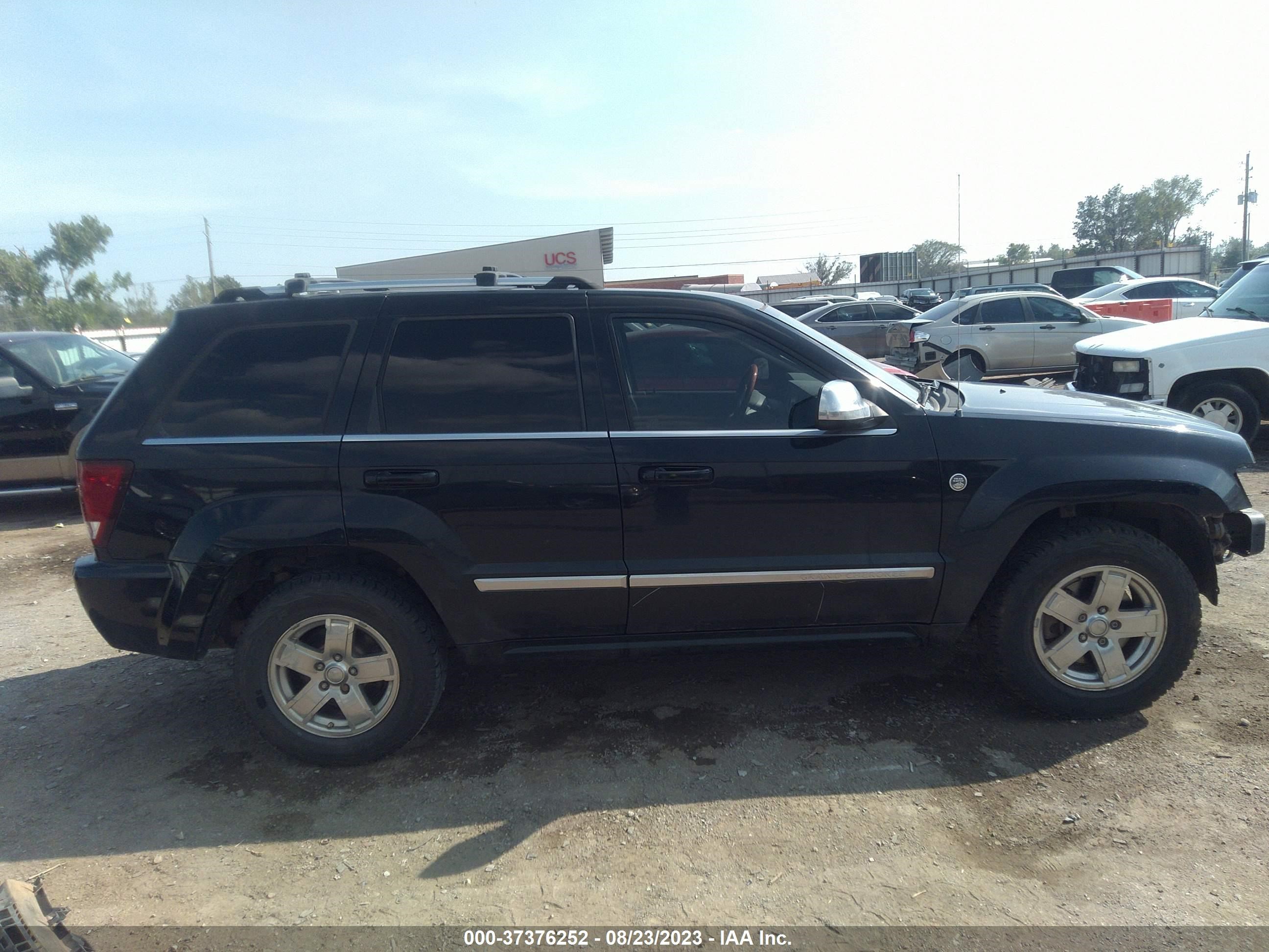 Photo 13 VIN: 1J8HR68216C321997 - JEEP GRAND CHEROKEE 