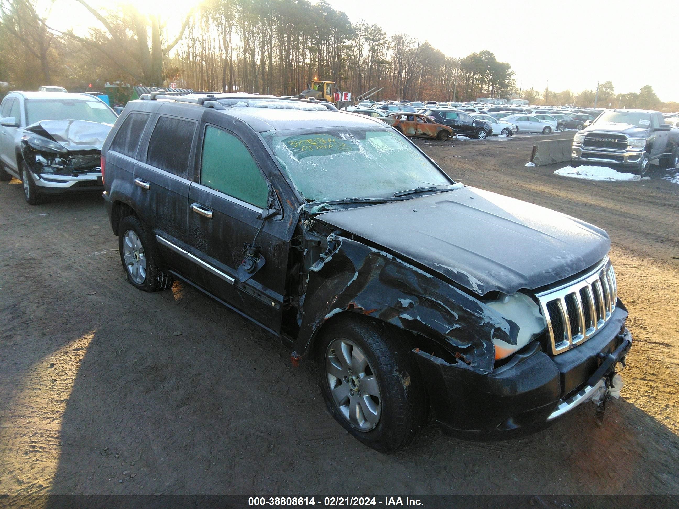 Photo 5 VIN: 1J8HR68258C227818 - JEEP GRAND CHEROKEE 