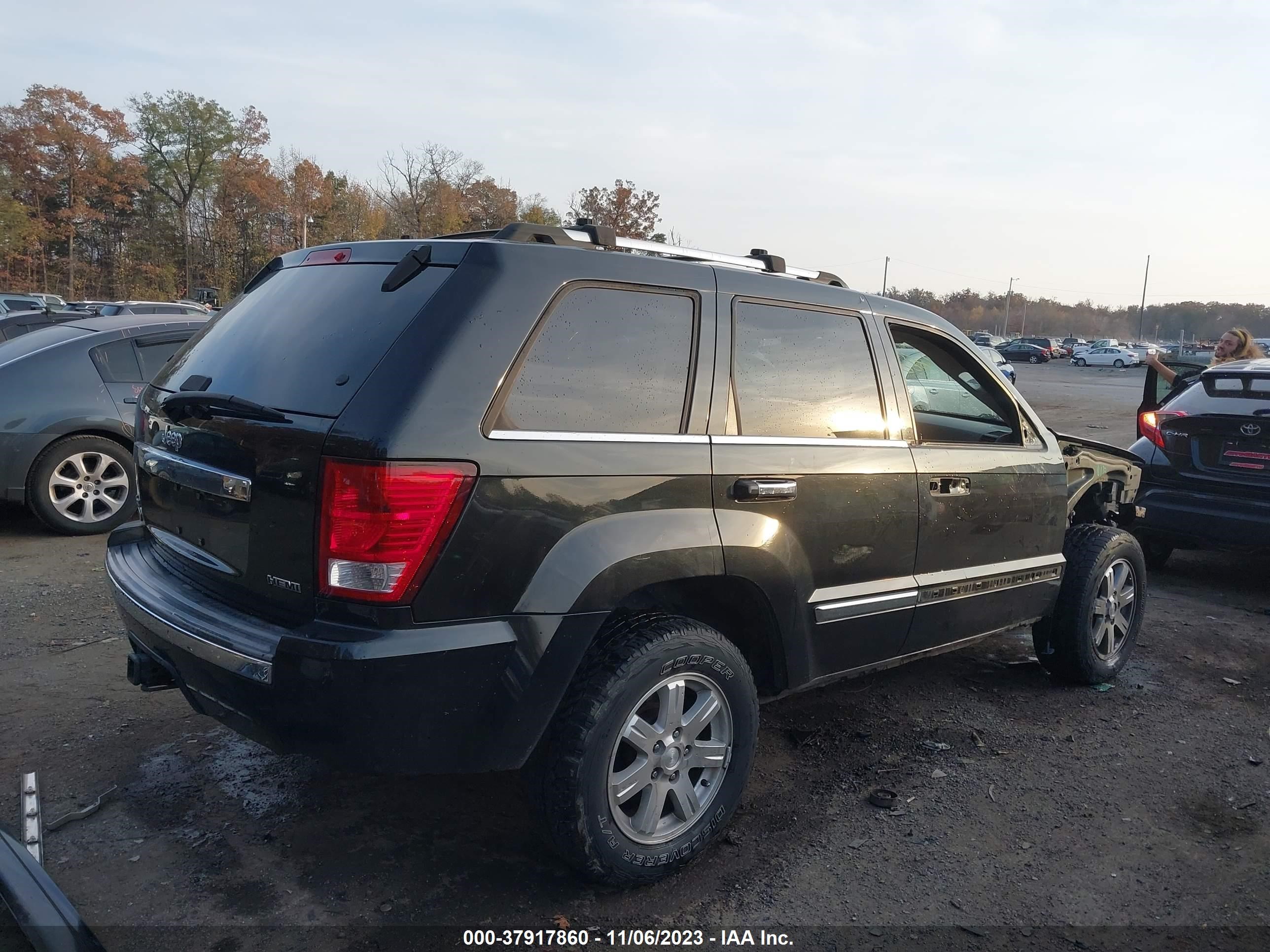 Photo 3 VIN: 1J8HR68278C225018 - JEEP GRAND CHEROKEE 