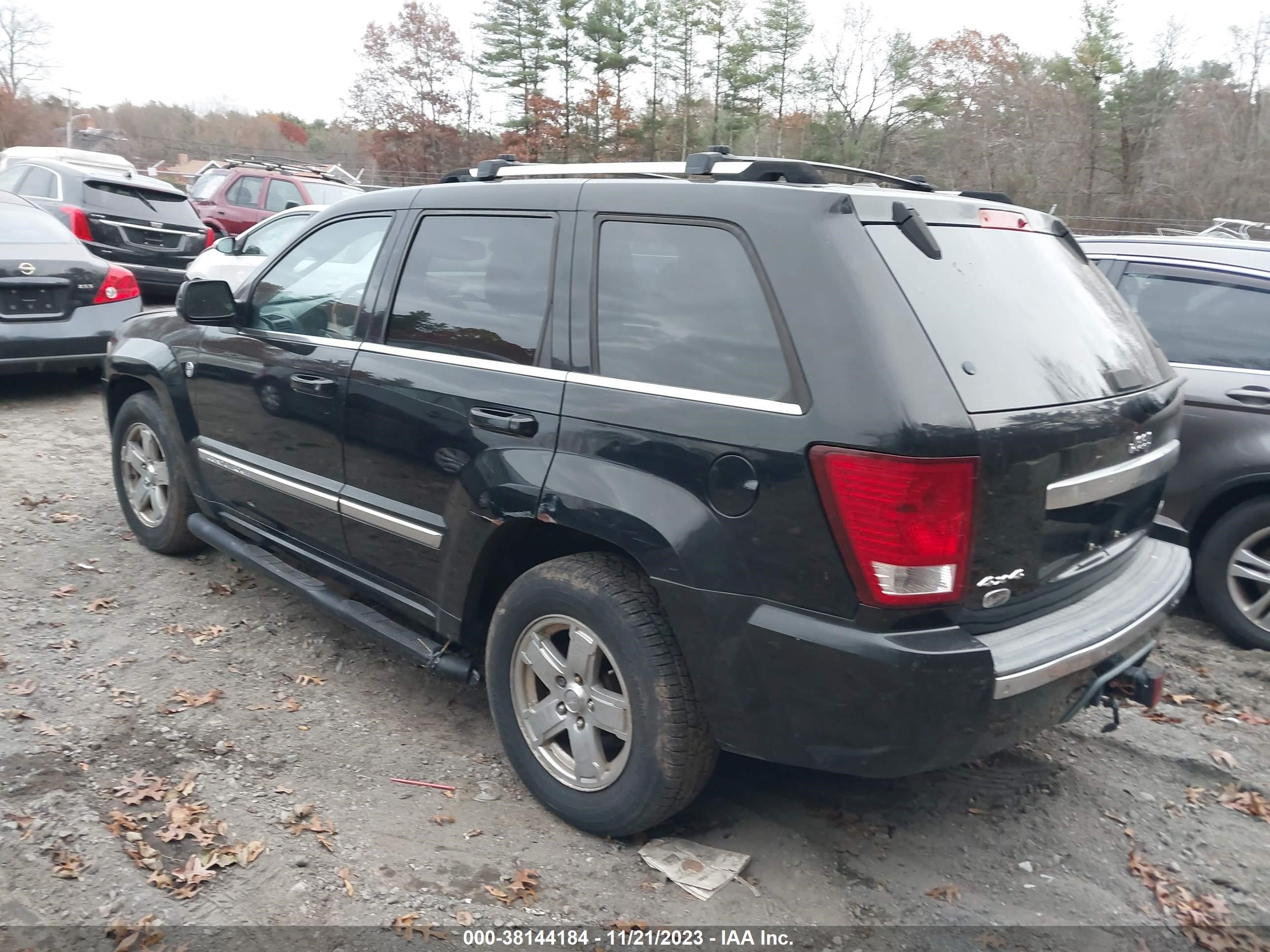 Photo 2 VIN: 1J8HR68287C608819 - JEEP GRAND CHEROKEE 